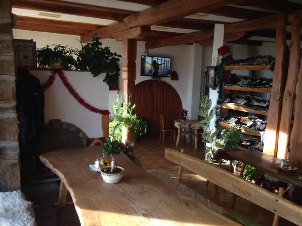 Food in Hotel Pri Chakara