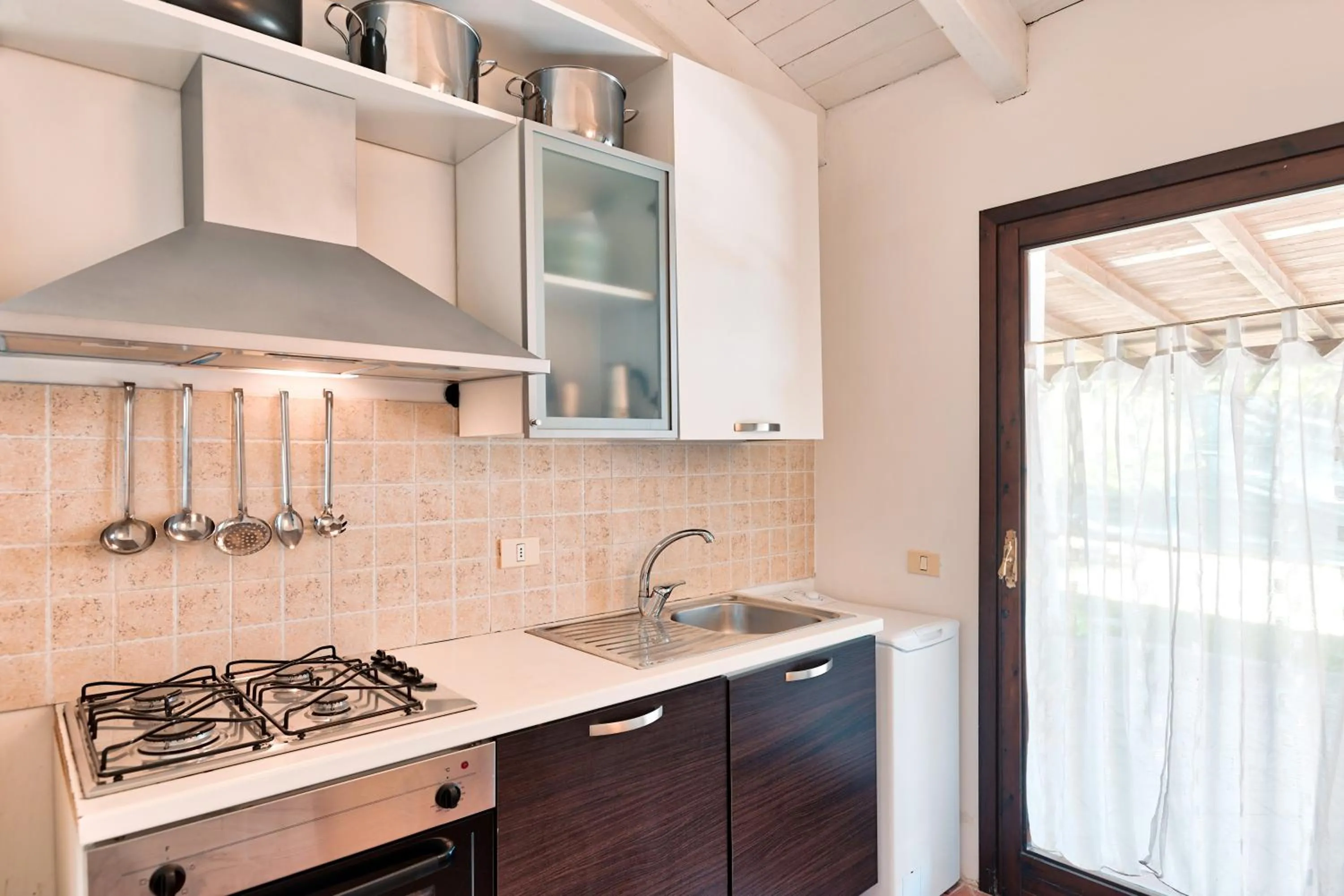 Kitchen or kitchenette in Villa Costanza