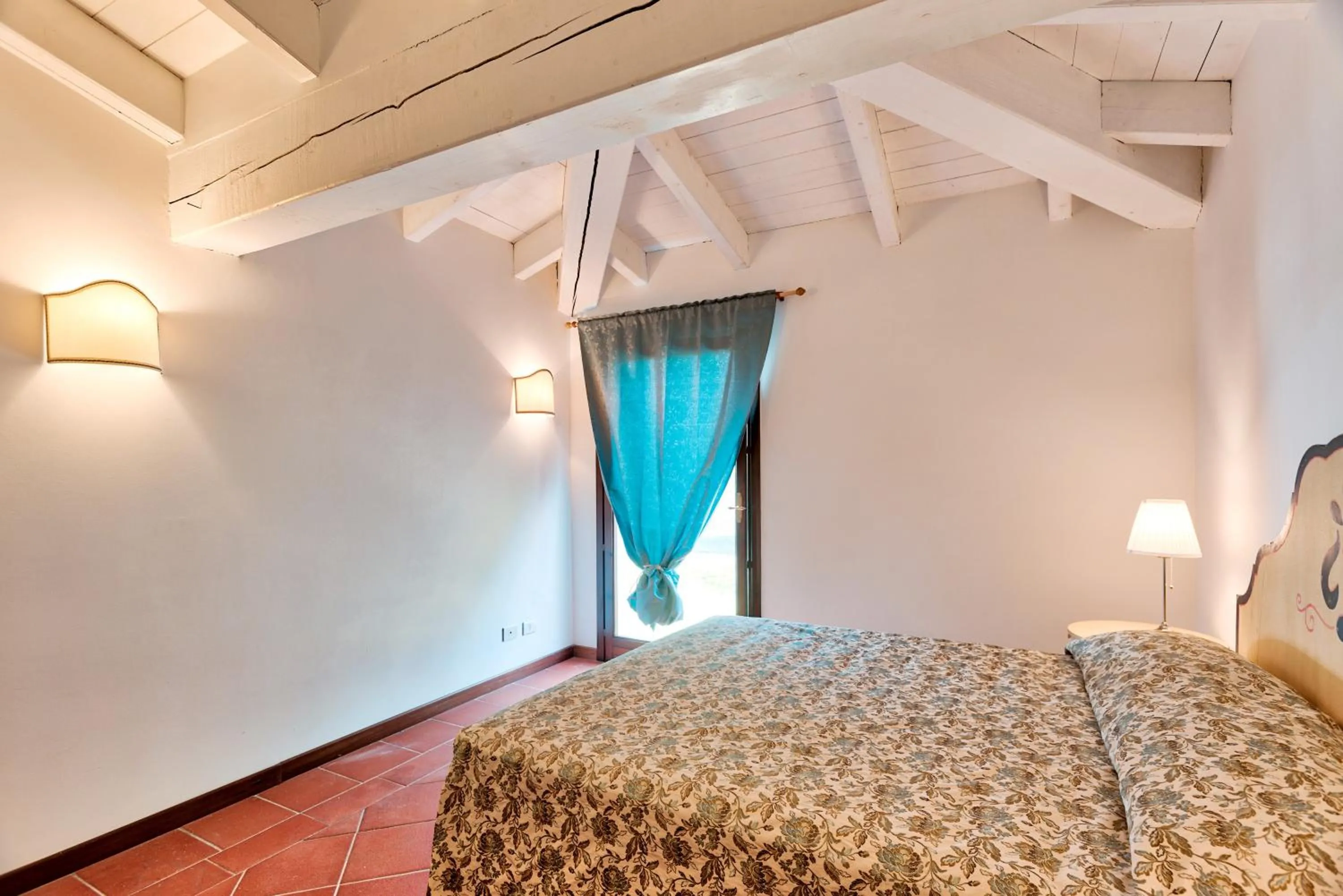 Property building, Bed in Villa Costanza