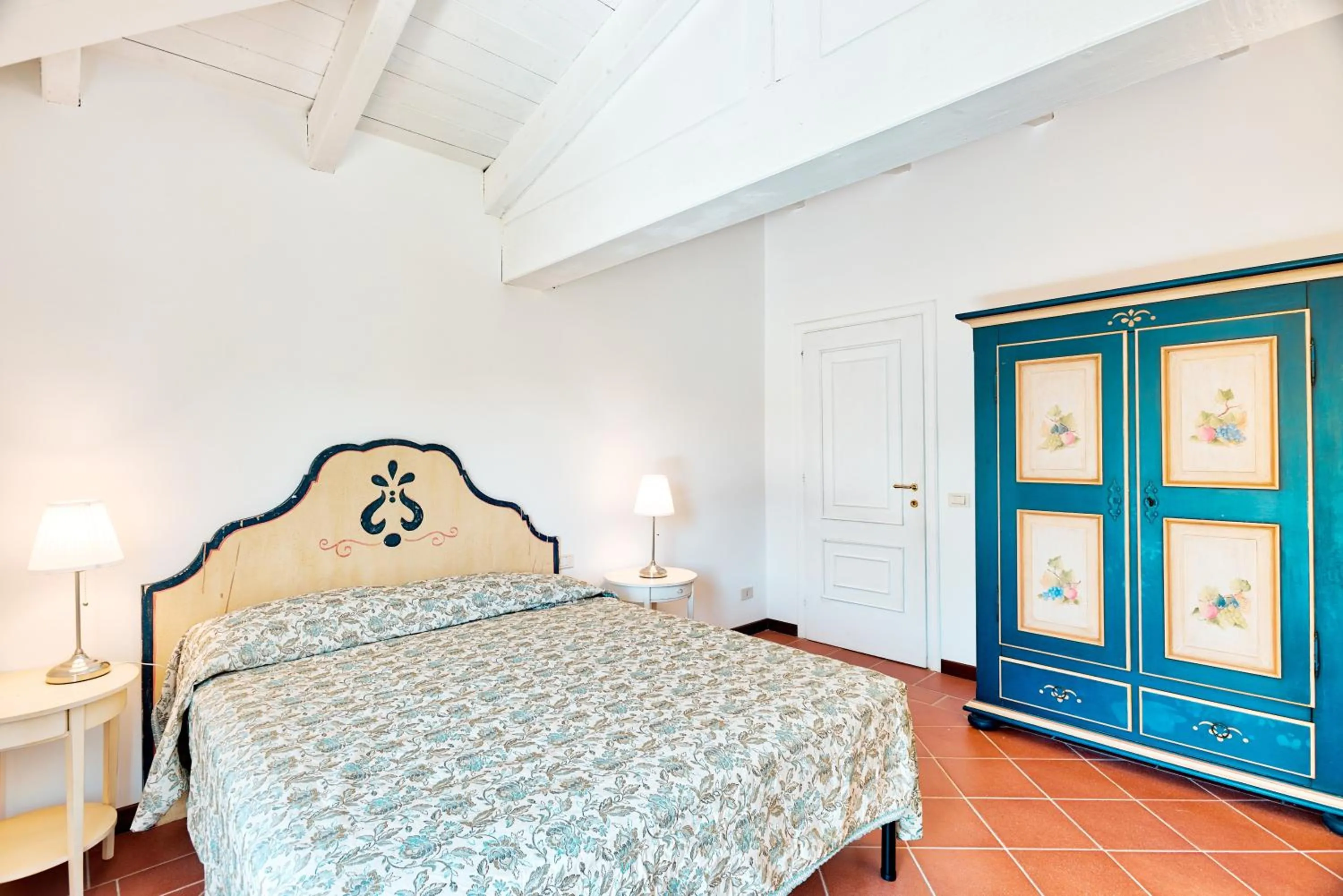 Property building, Bed in Villa Costanza