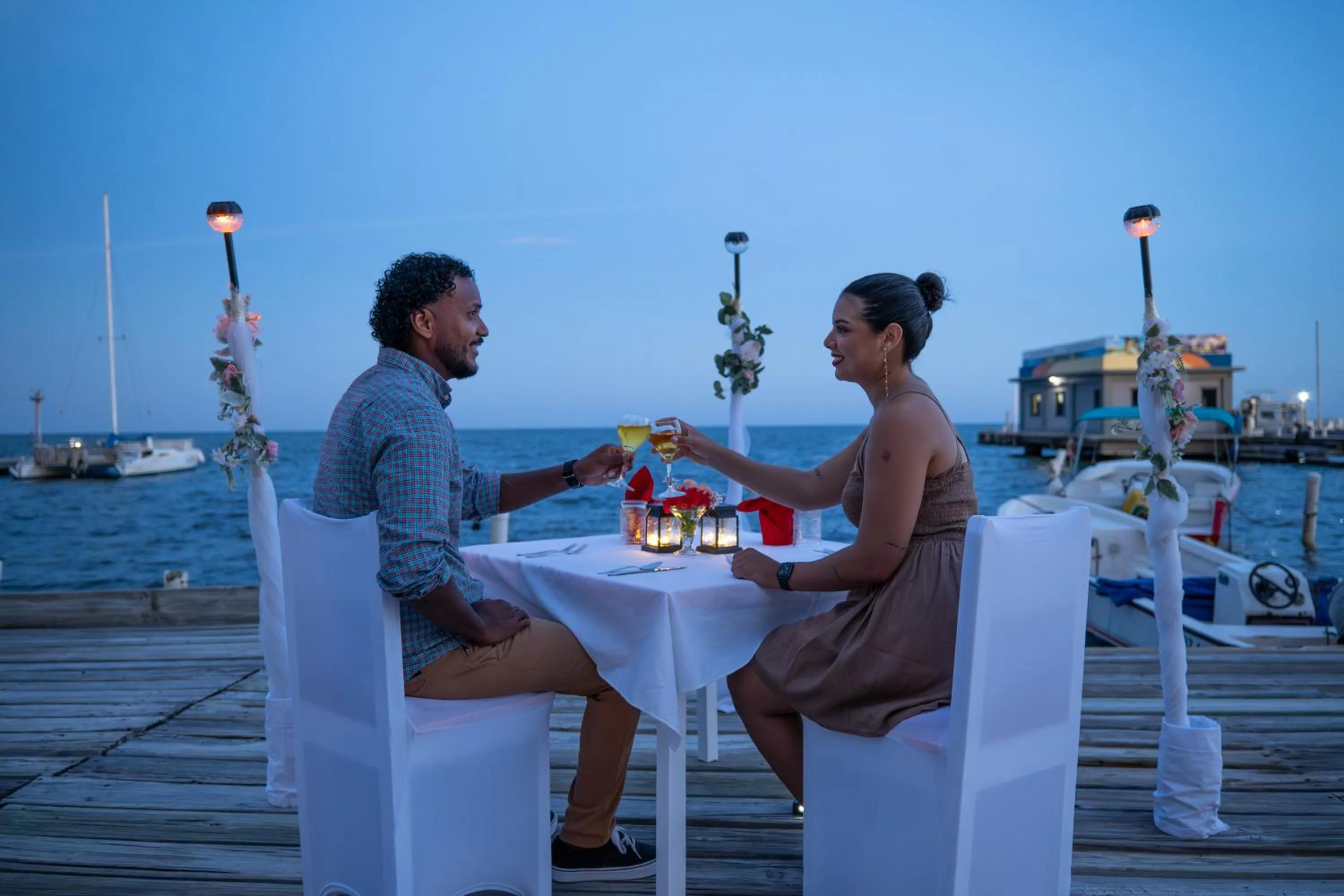 Restaurant/places to eat in SunBreeze Suites