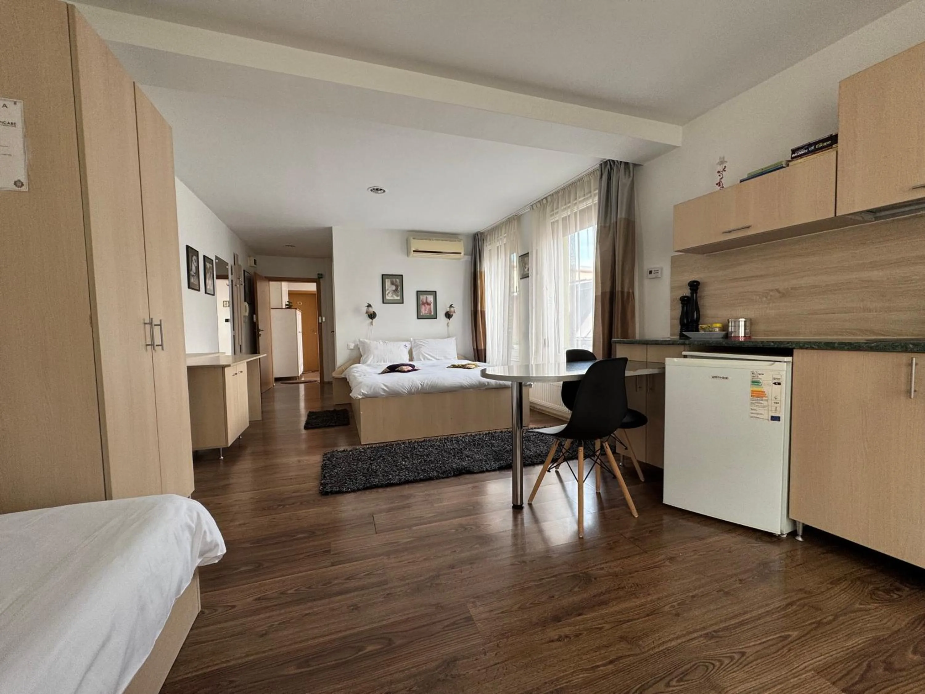 View (from property/room), Bed in Lucas 10 Apartments