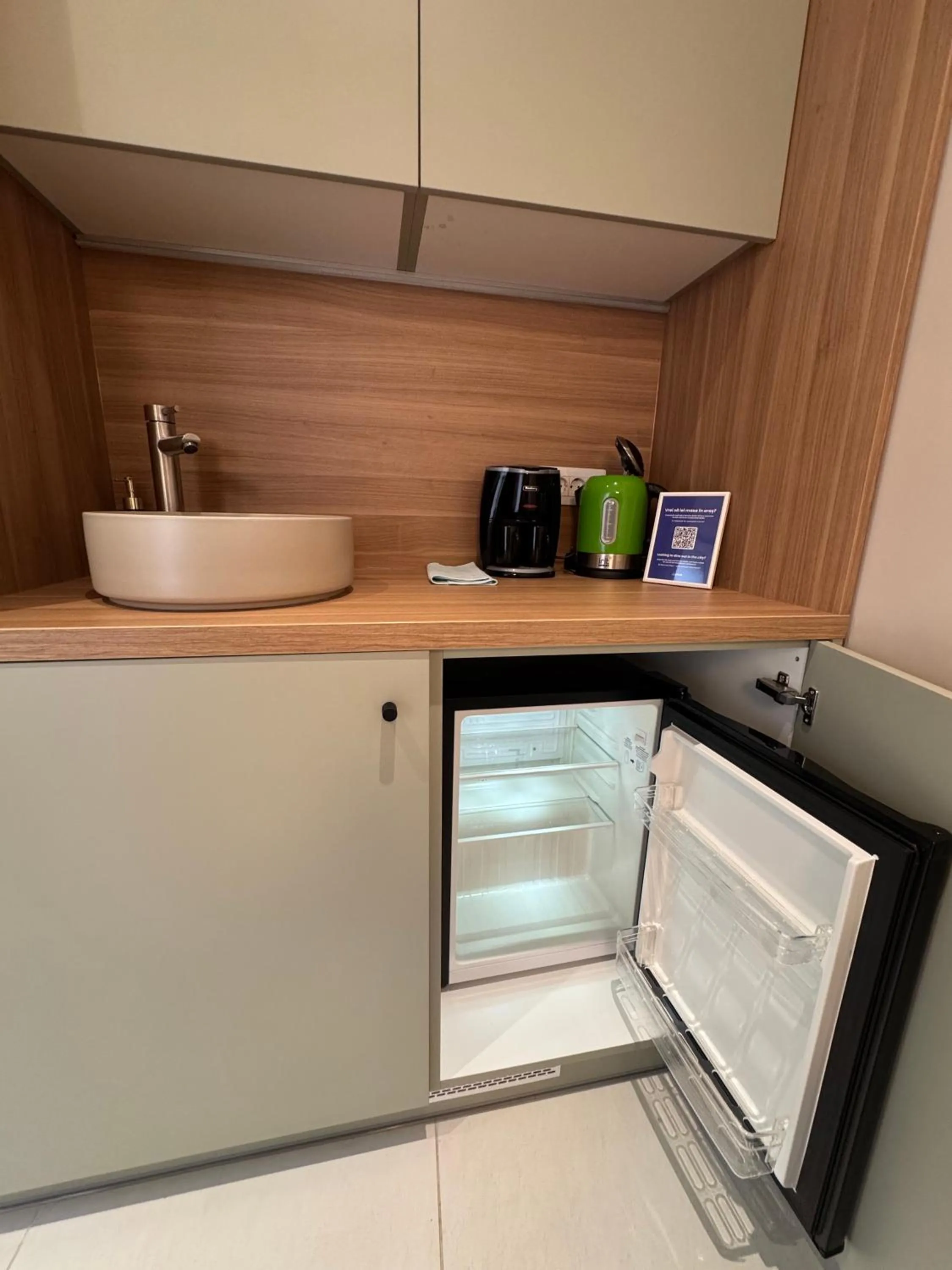 Coffee/tea facilities in Lucas 10 Apartments