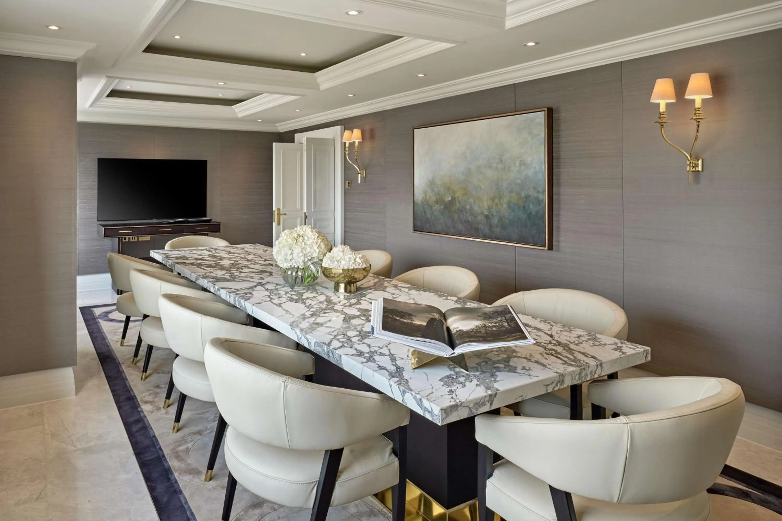 Photo of the whole room in London Hilton on Park Lane