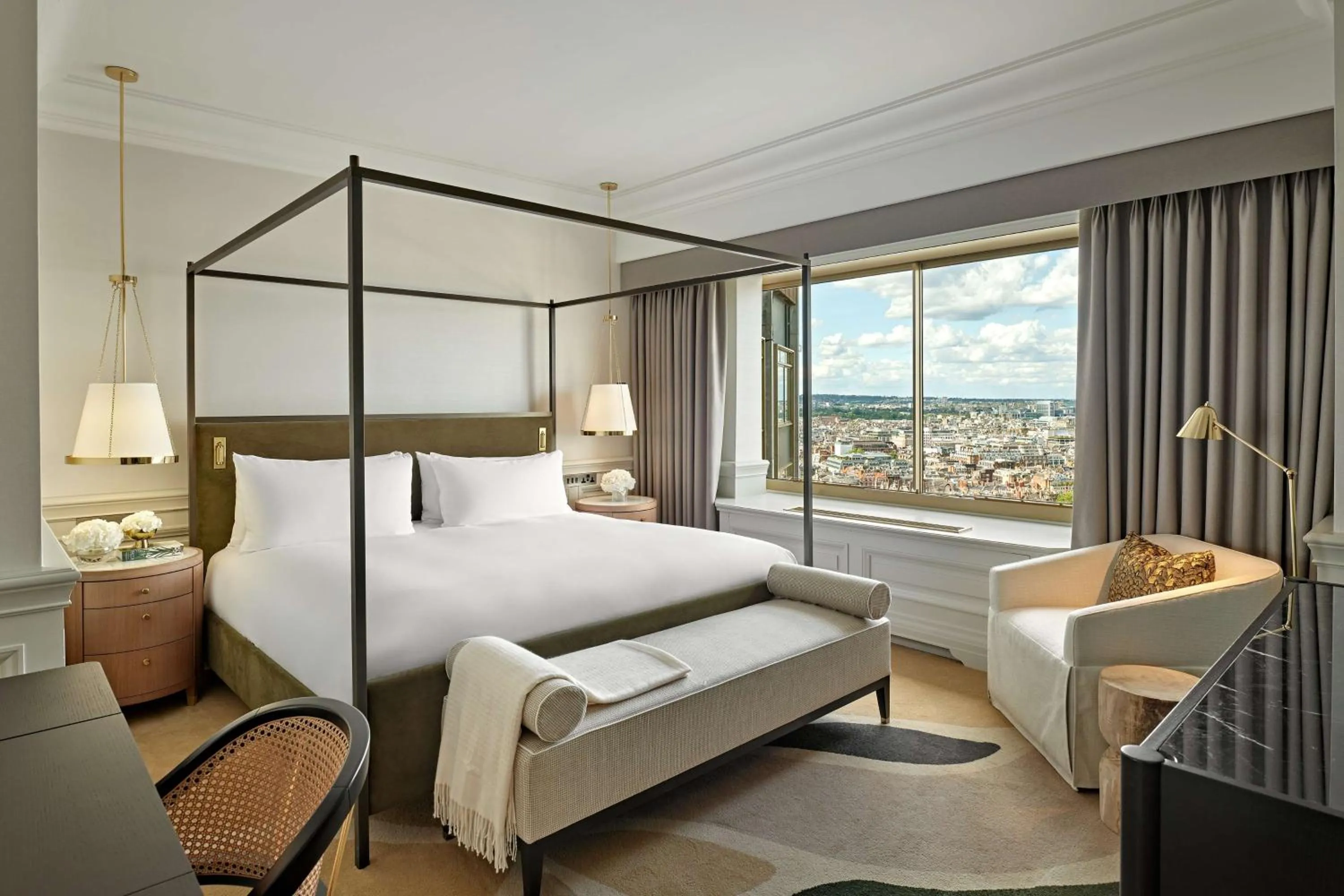 Bed in London Hilton on Park Lane