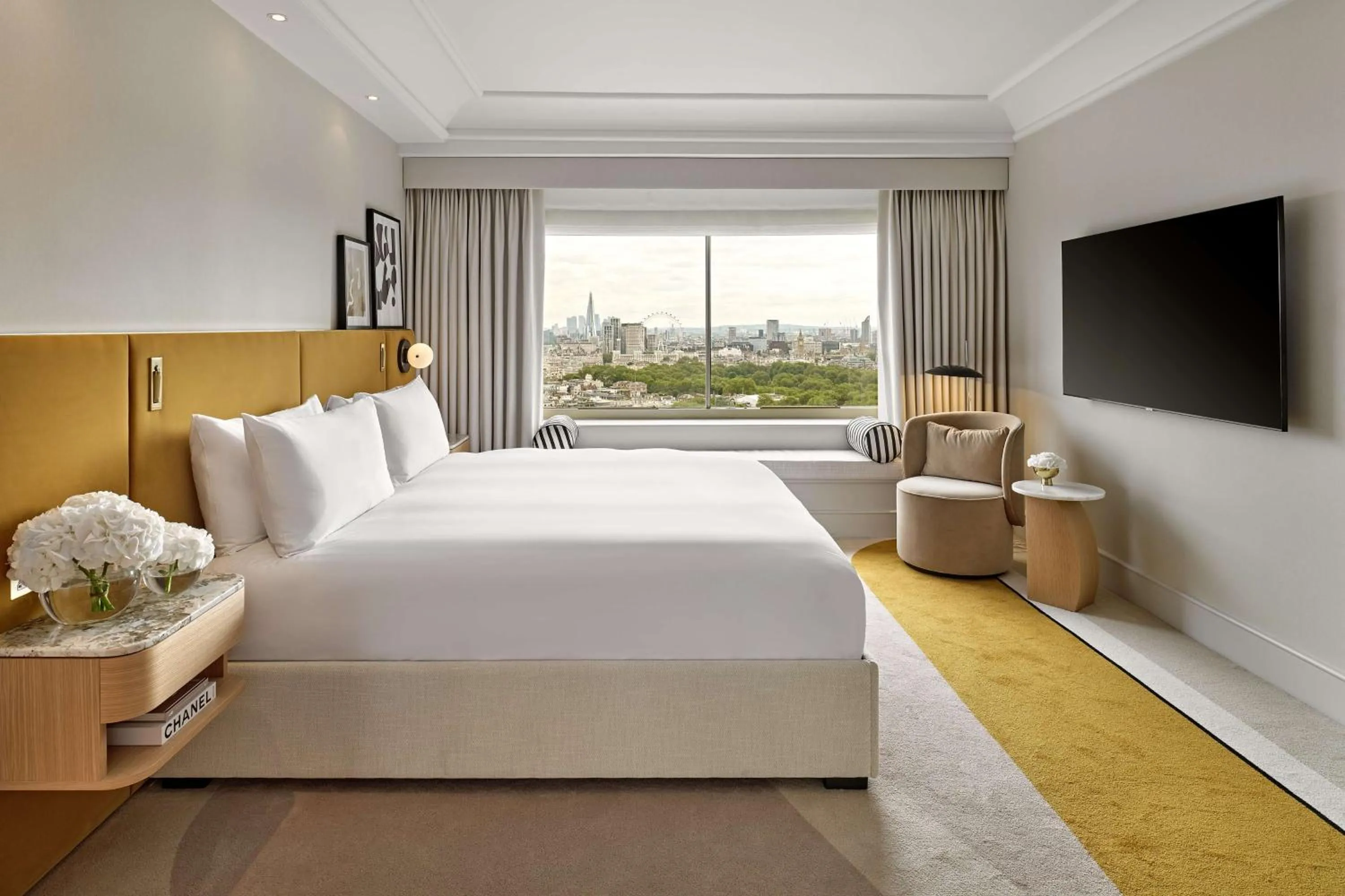 Bed in London Hilton on Park Lane