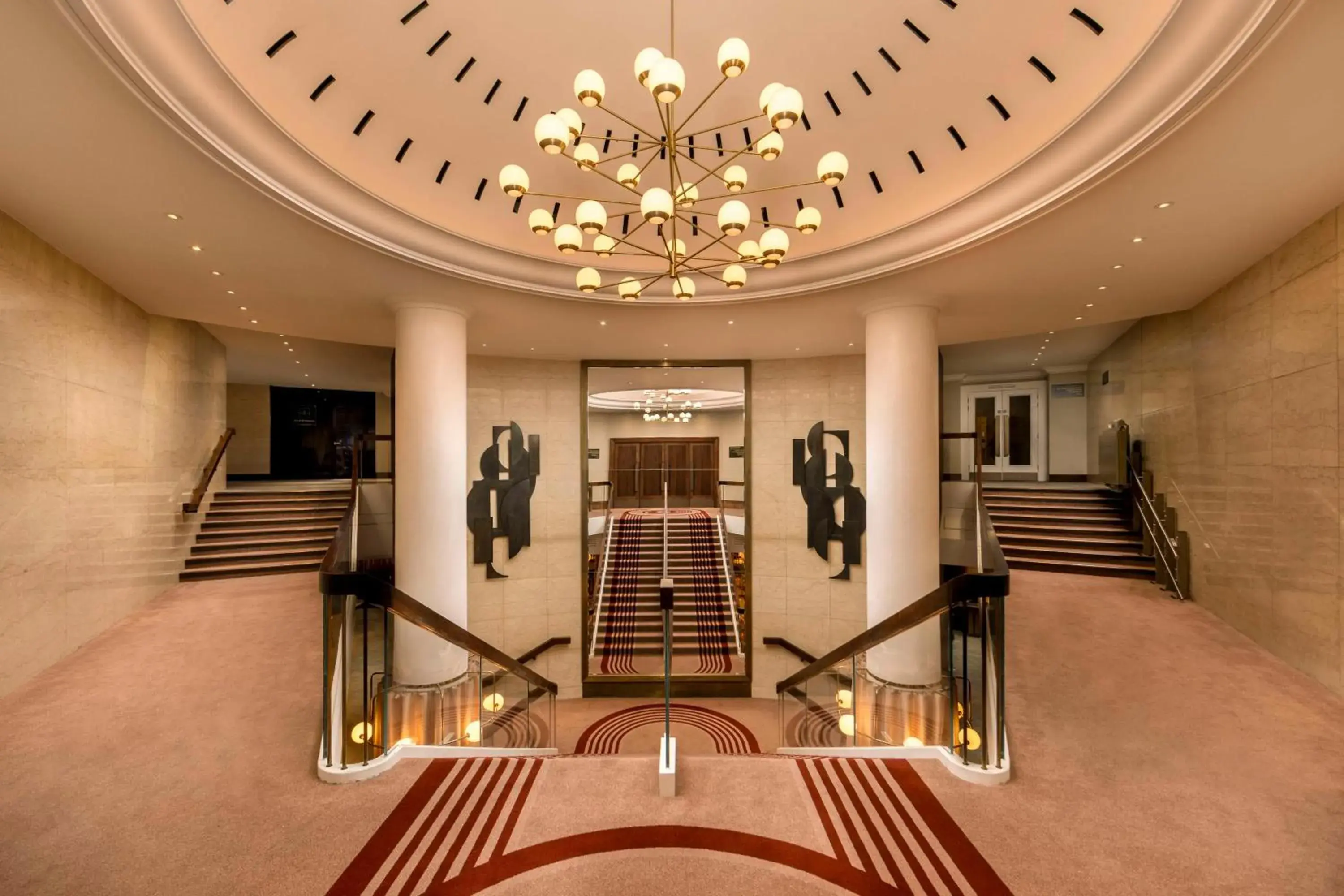 Lobby or reception in London Hilton on Park Lane Lobby or reception in London Hilton on Park Lane