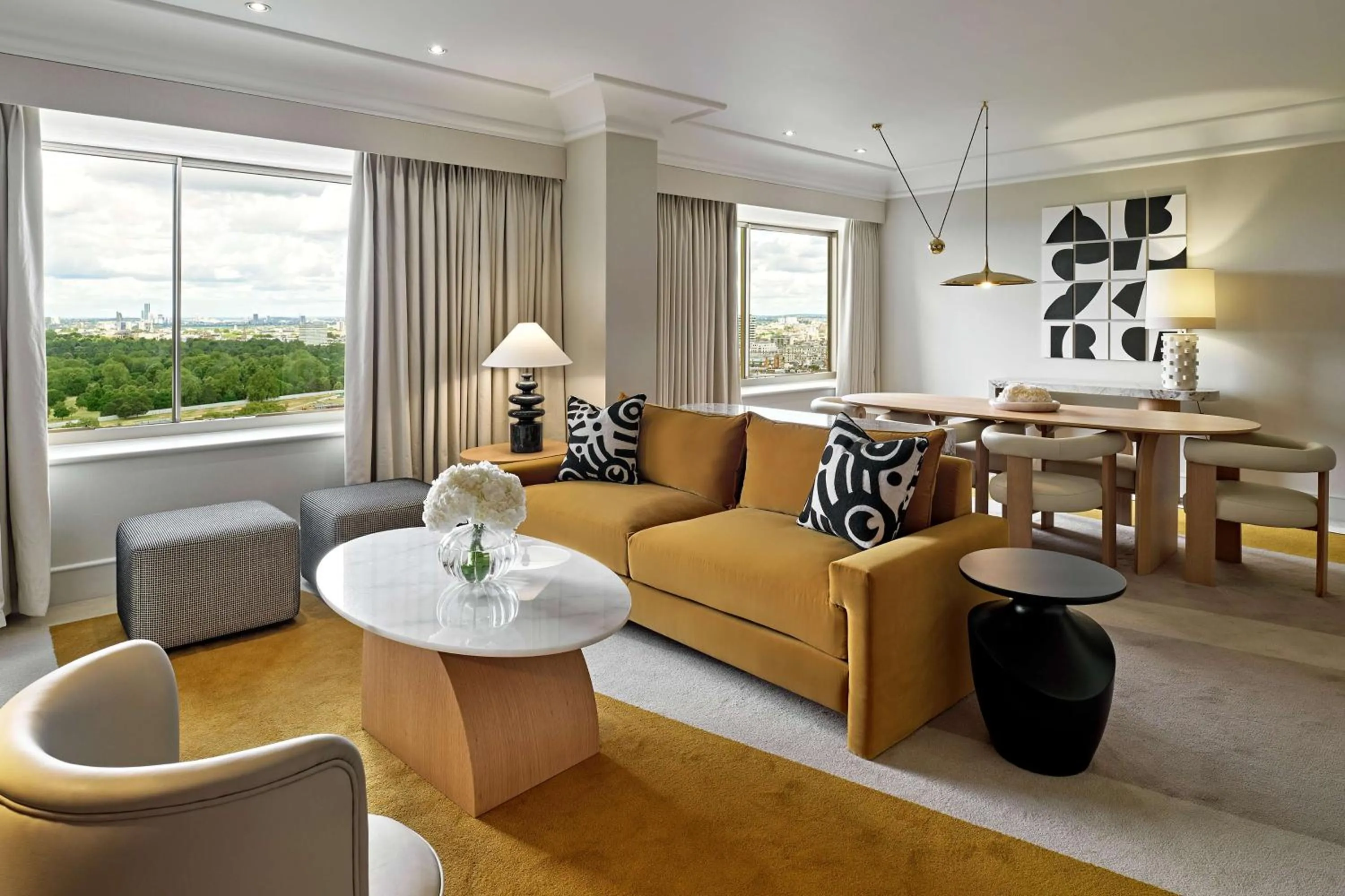 Living room in London Hilton on Park Lane