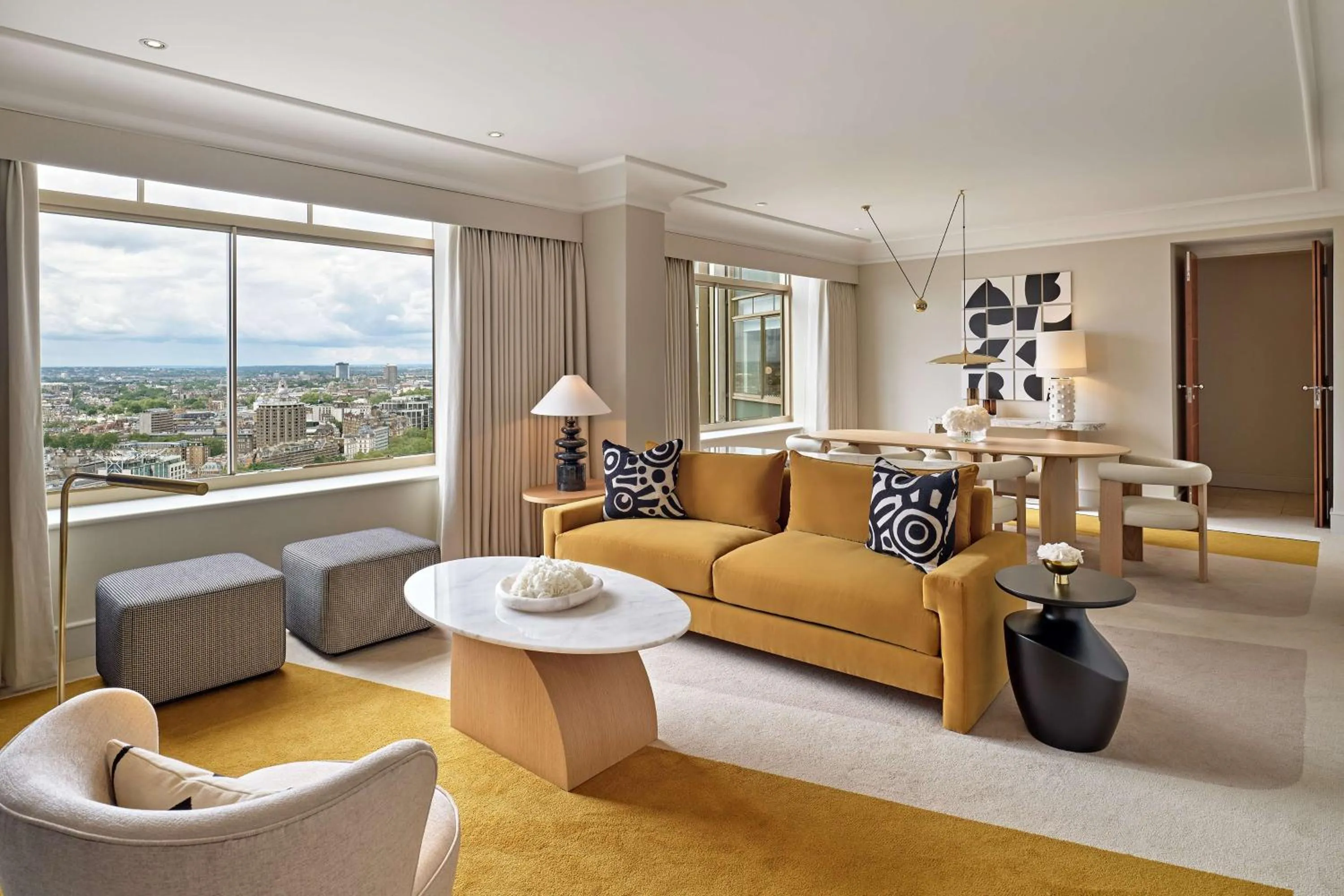 Living room in London Hilton on Park Lane