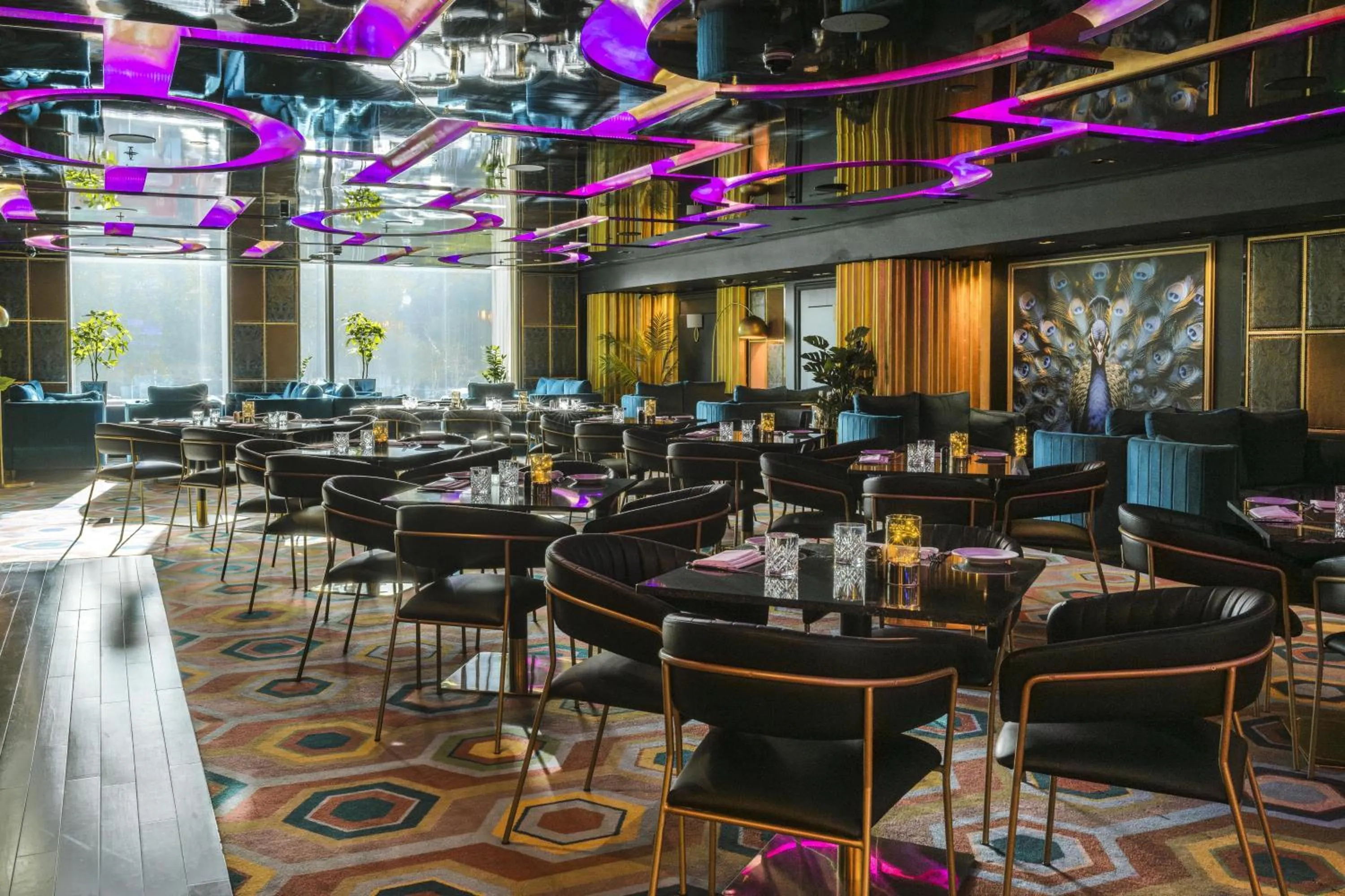 Restaurant/places to eat in London Hilton on Park Lane