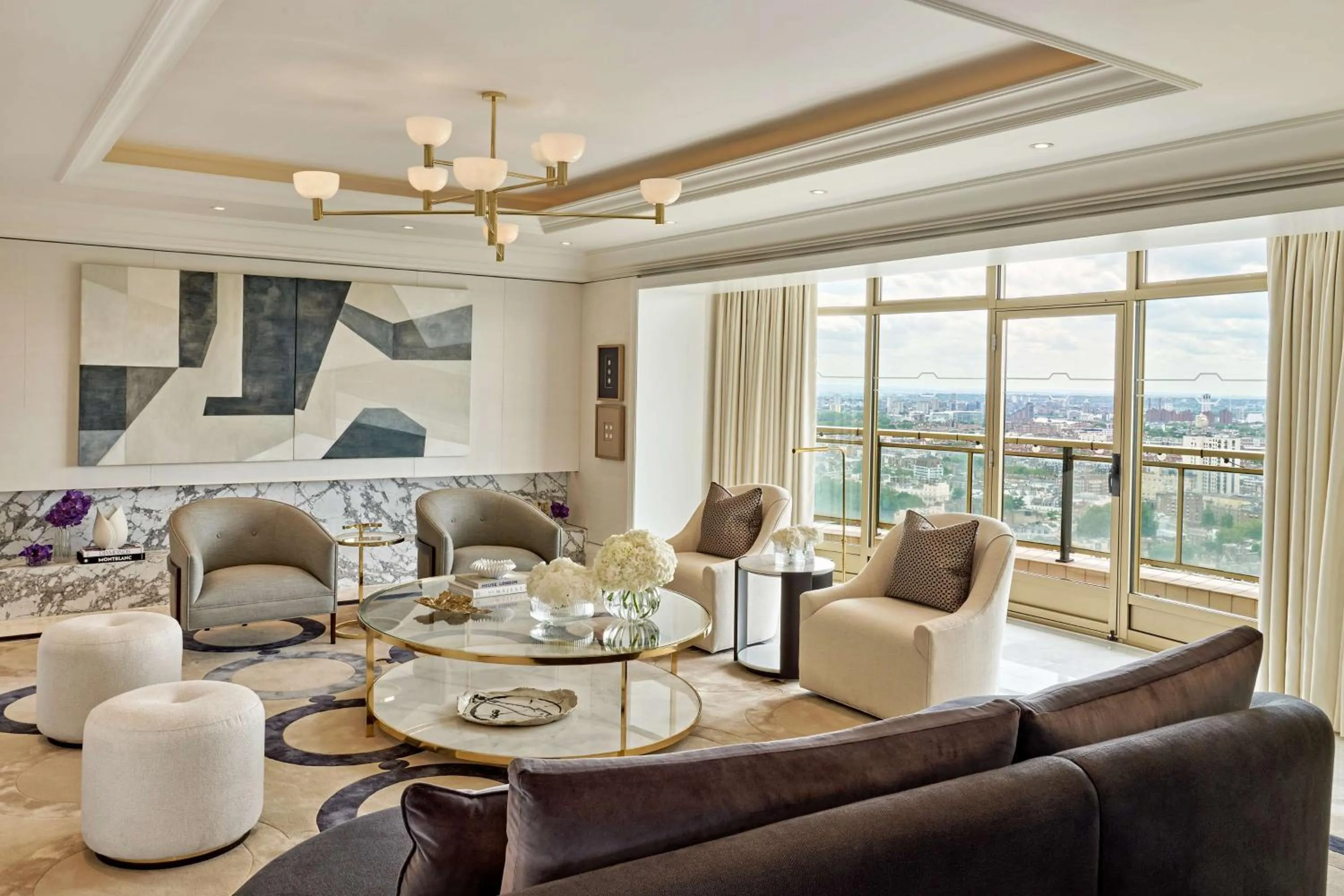 Living room in London Hilton on Park Lane