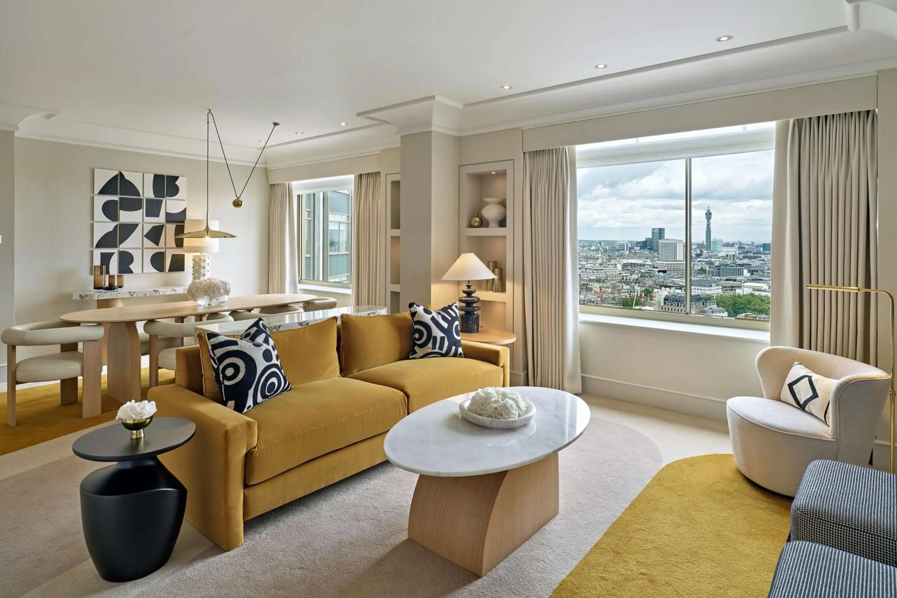 Living room in London Hilton on Park Lane