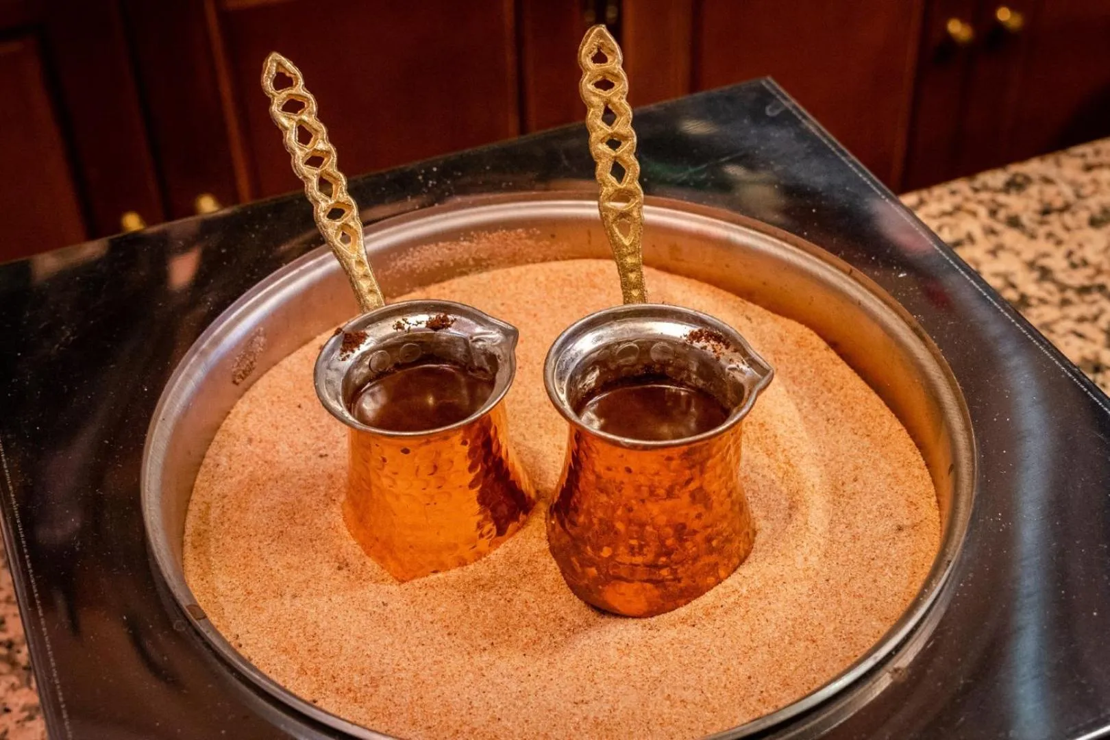 Restaurant/places to eat in Old Legends Hotel