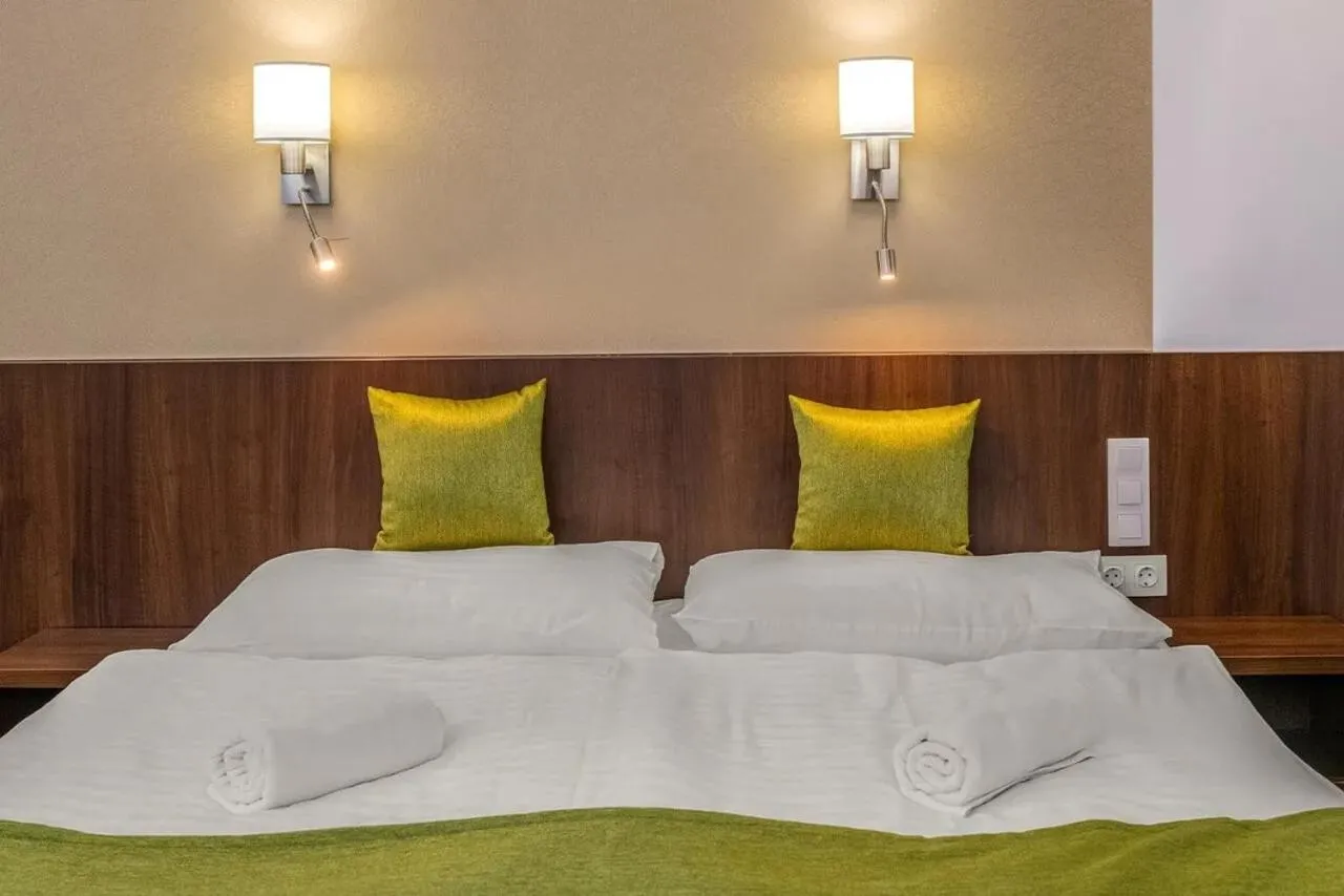 Bed in Szarvaskút Hotel