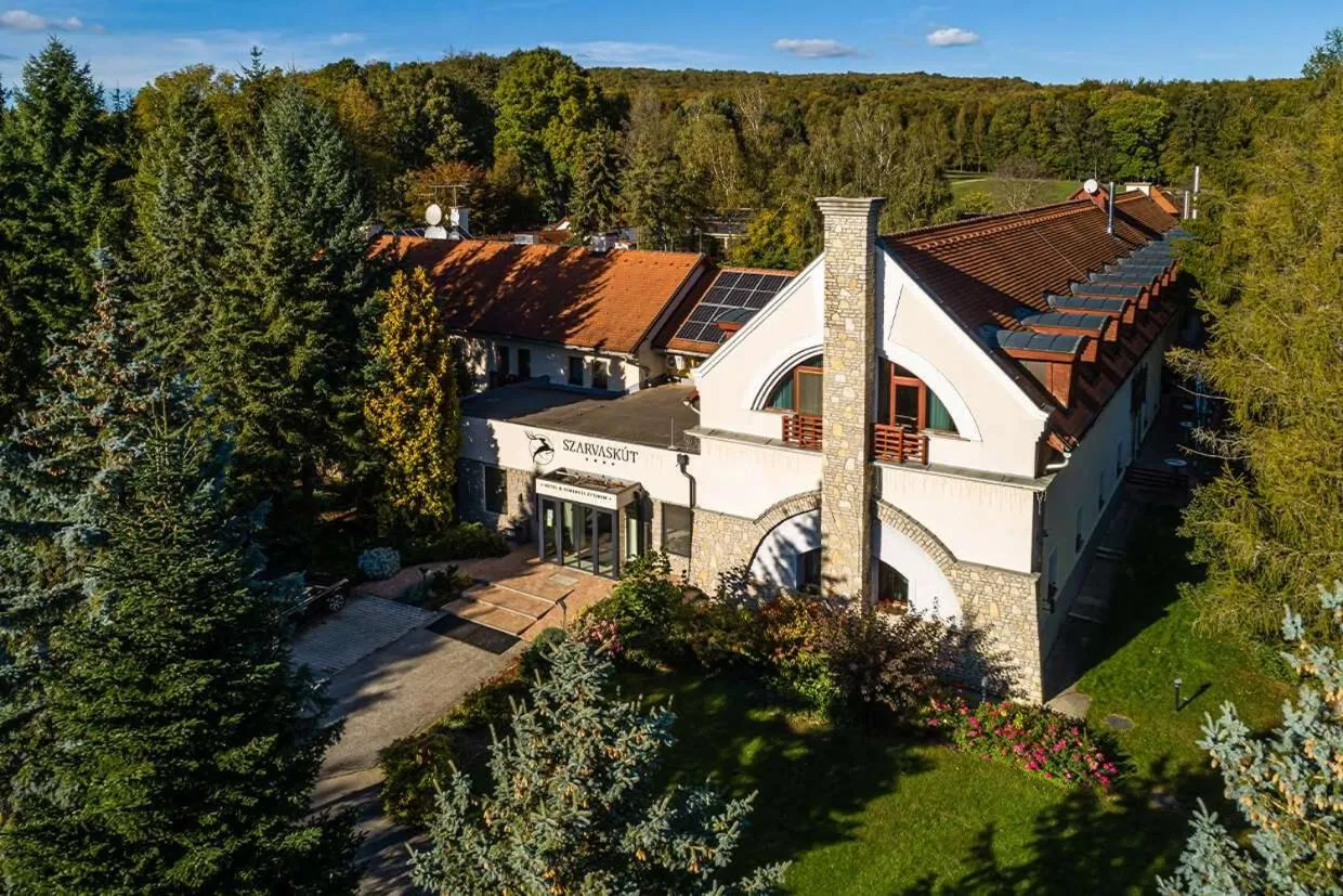 Szarvaskút Hotel