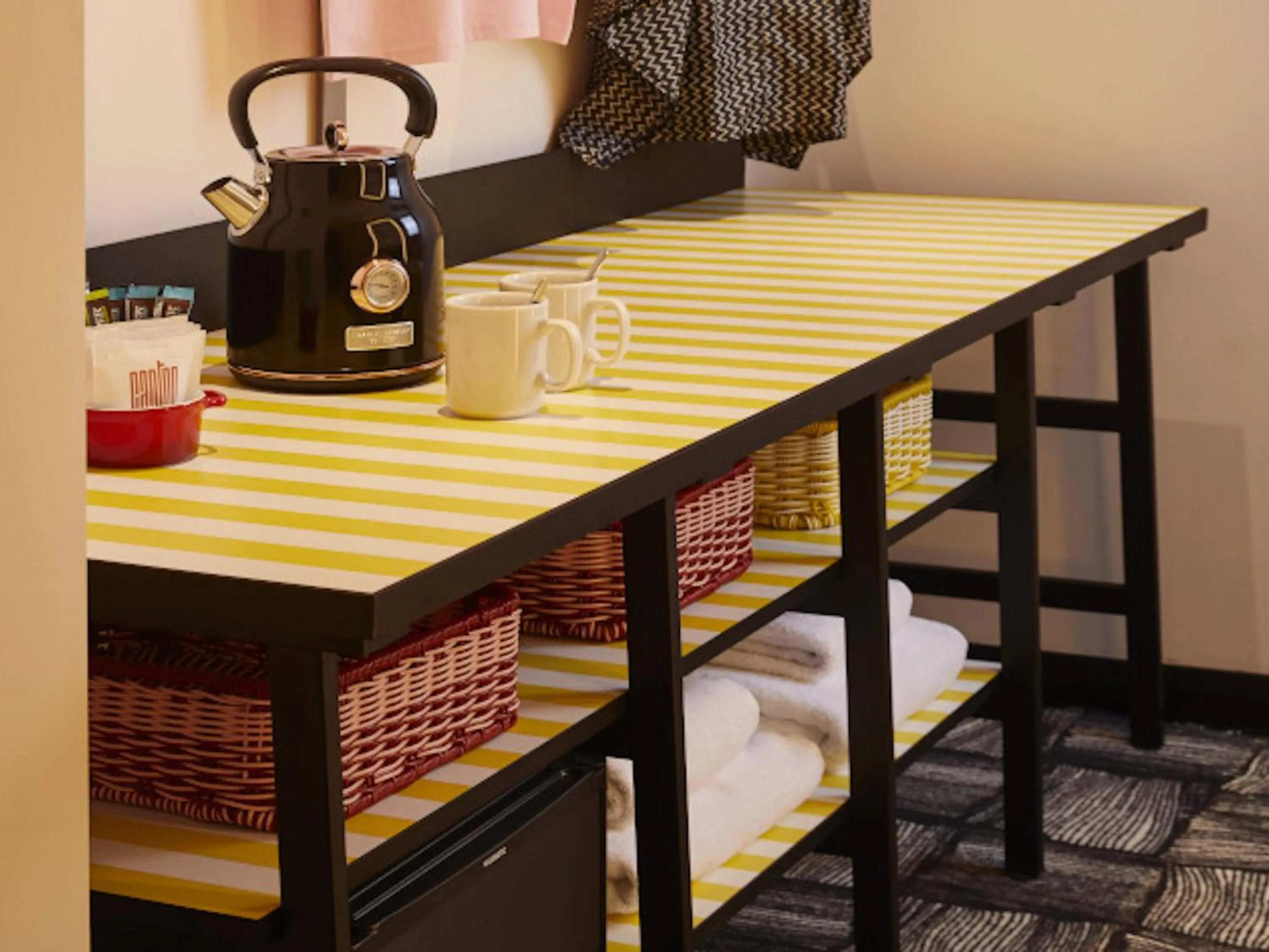 Bedroom in Mama Shelter London - Shoreditch