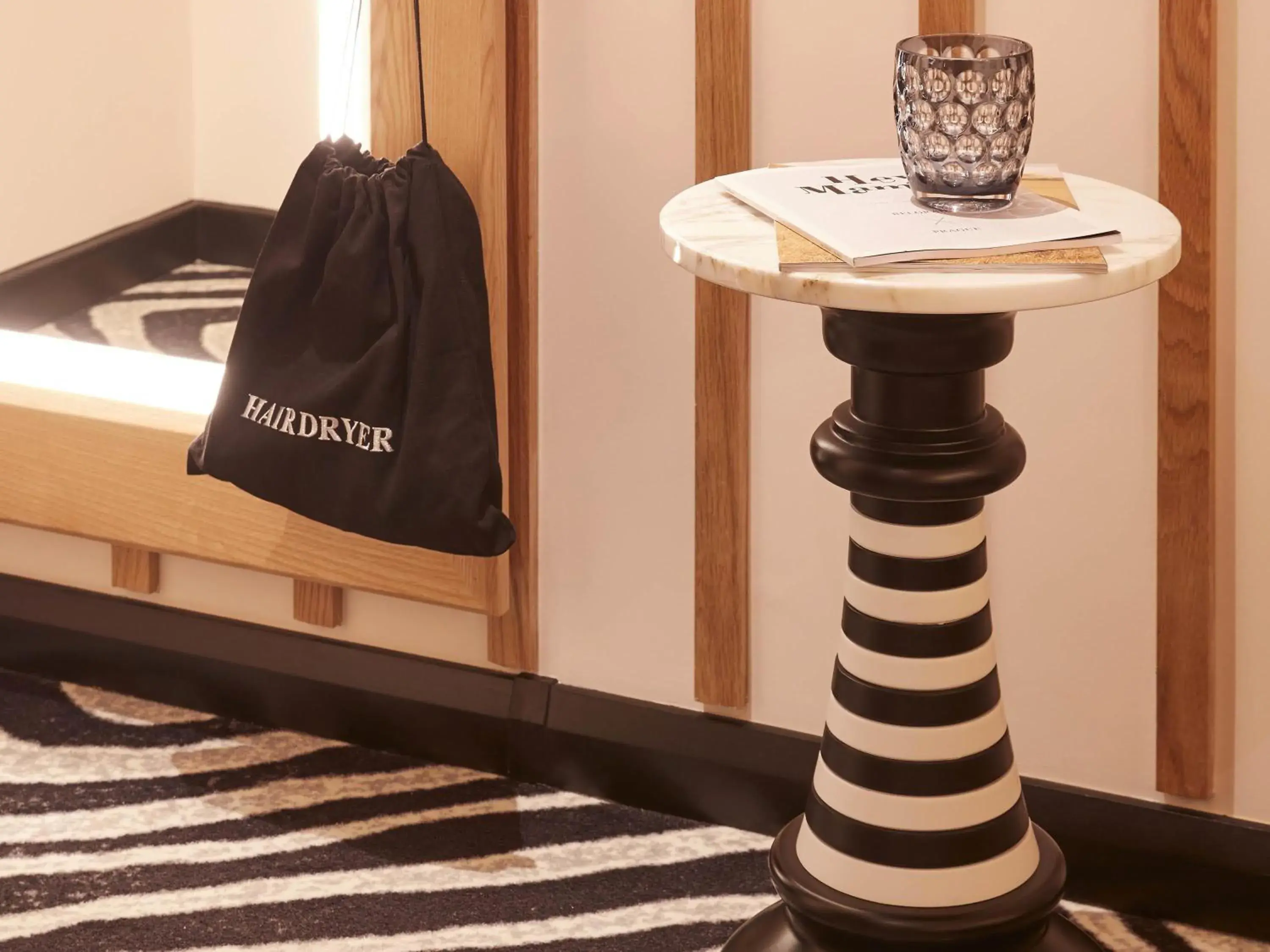 Bedroom, Bed in Mama Shelter London - Shoreditch Bedroom, Bed in Mama Shelter London - Shoreditch