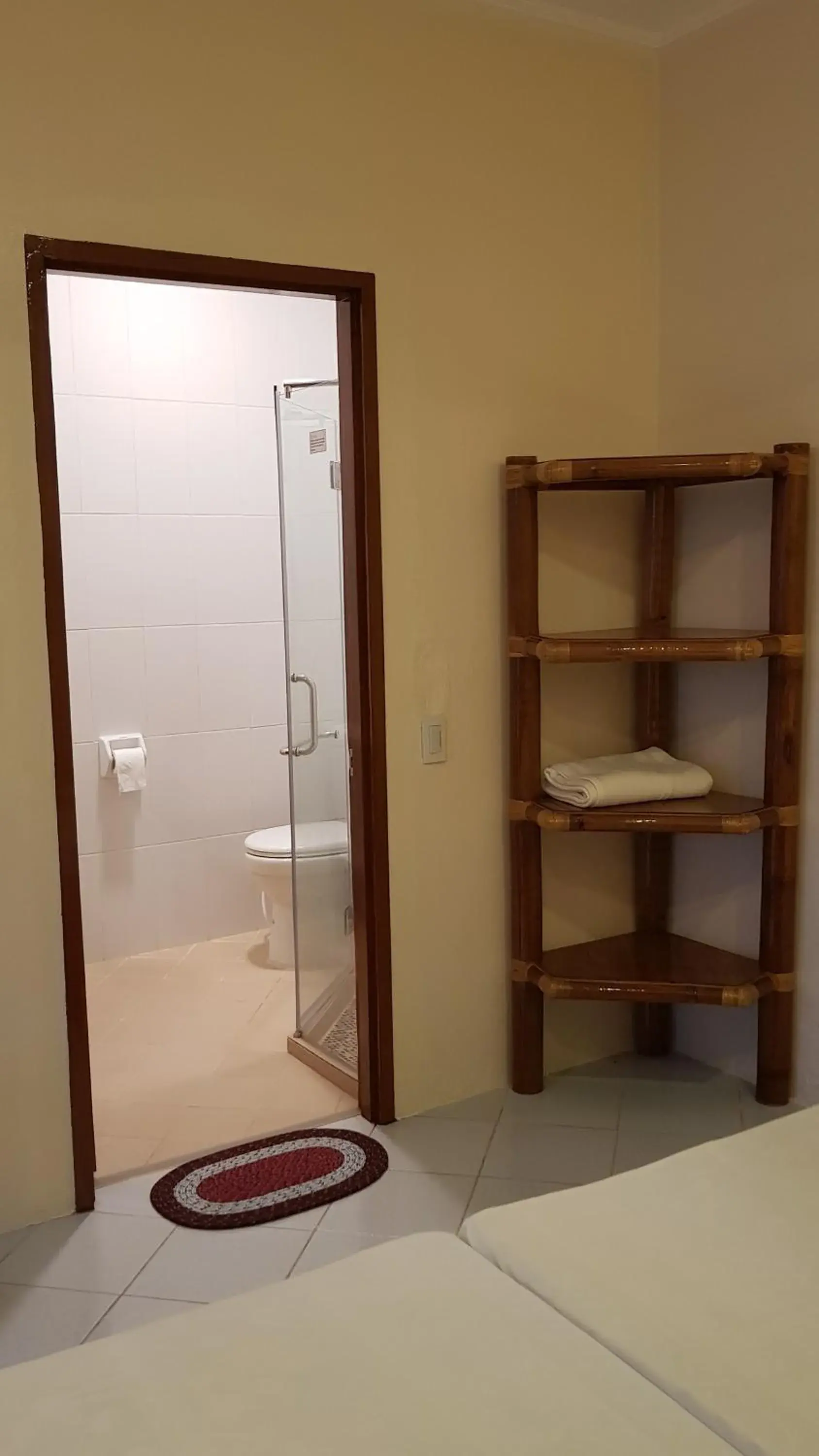 Photo of the whole room, Bed in Divers Lodge Moalboal Photo of the whole room, Bed in Divers Lodge Moalboal