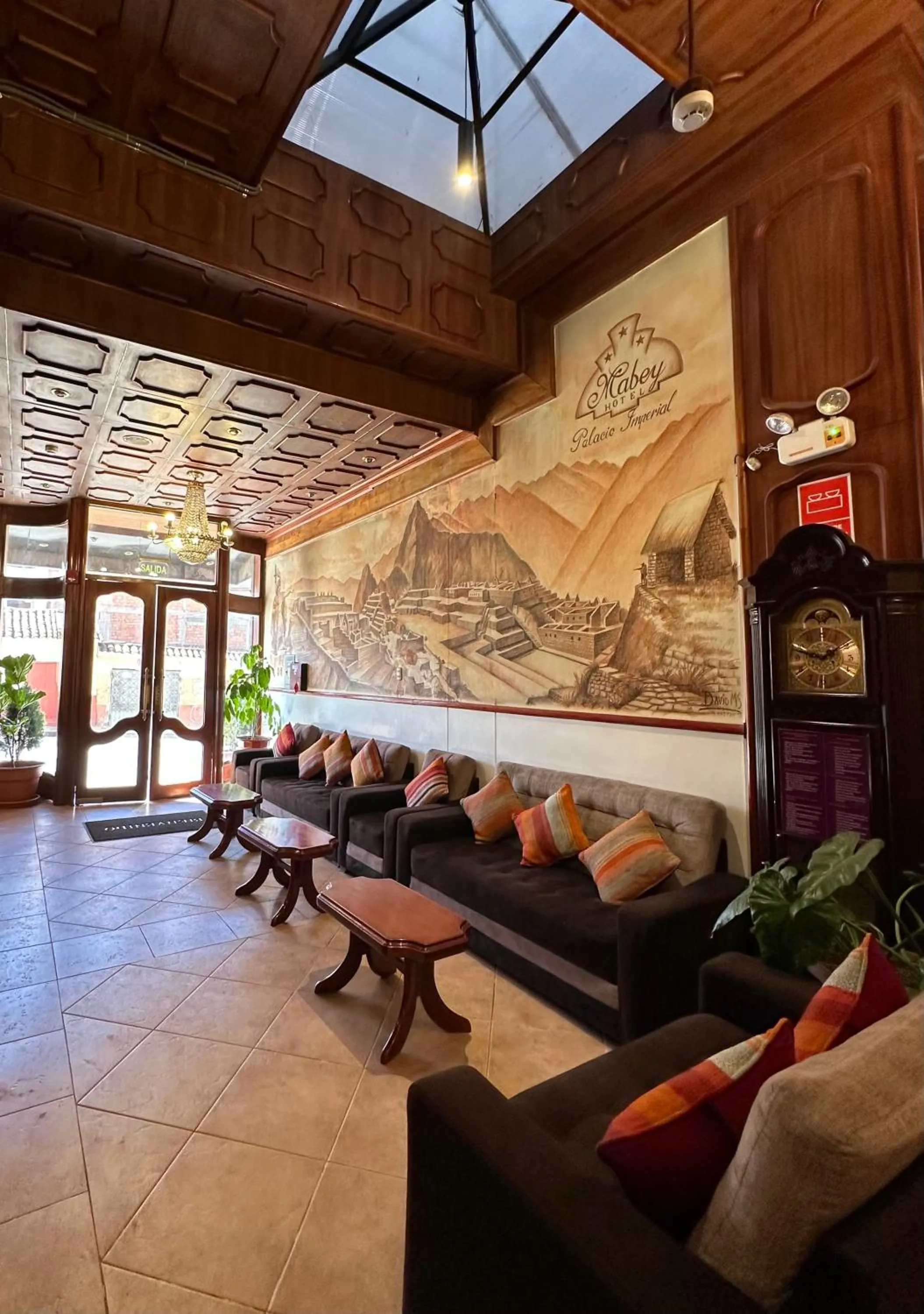 Lobby or reception in Hotel Mabey Cusco