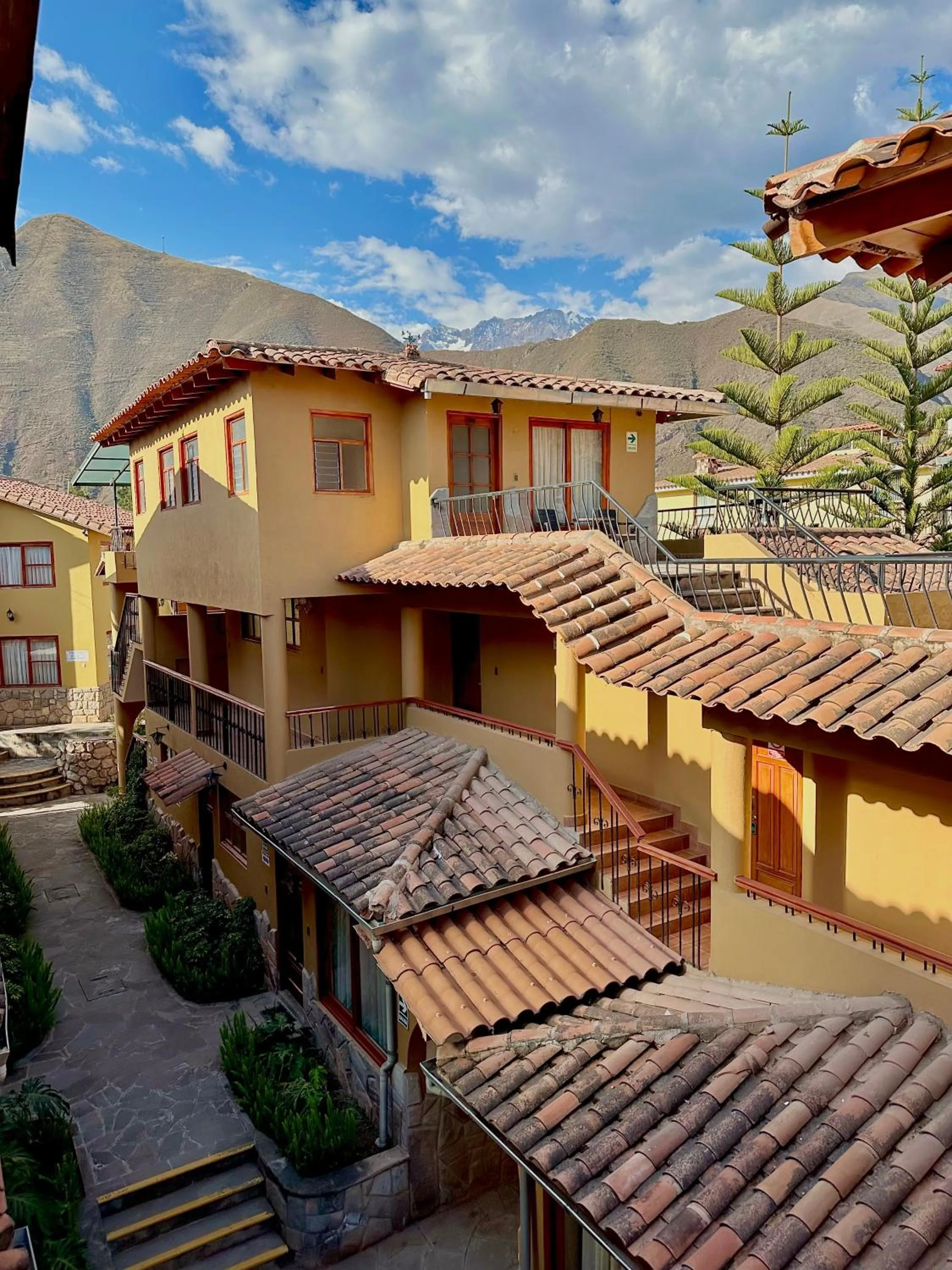 Property building in Hotel Mabey Urubamba