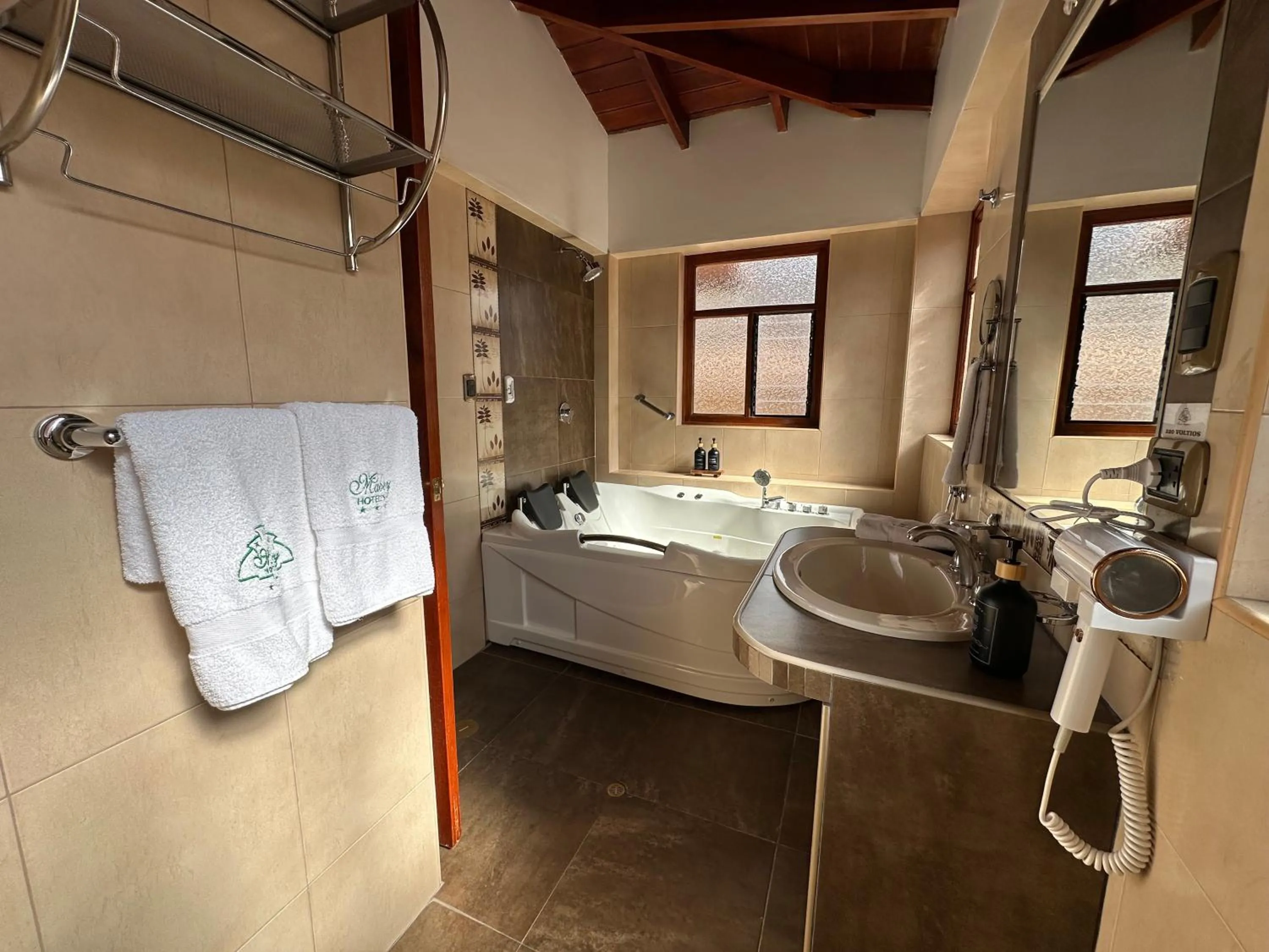 Hot Tub in Hotel Mabey Urubamba