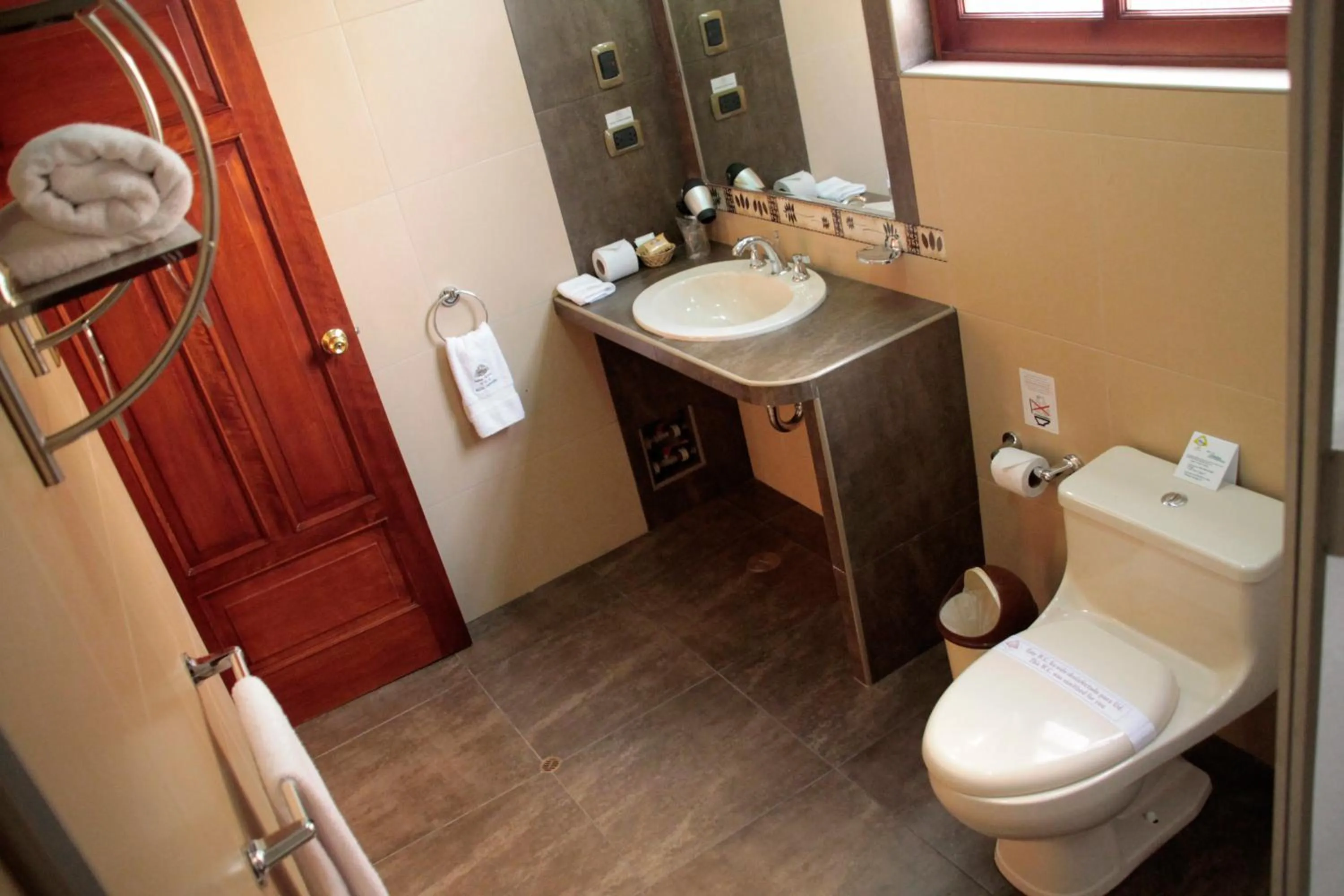 Bathroom in Hotel Mabey Urubamba