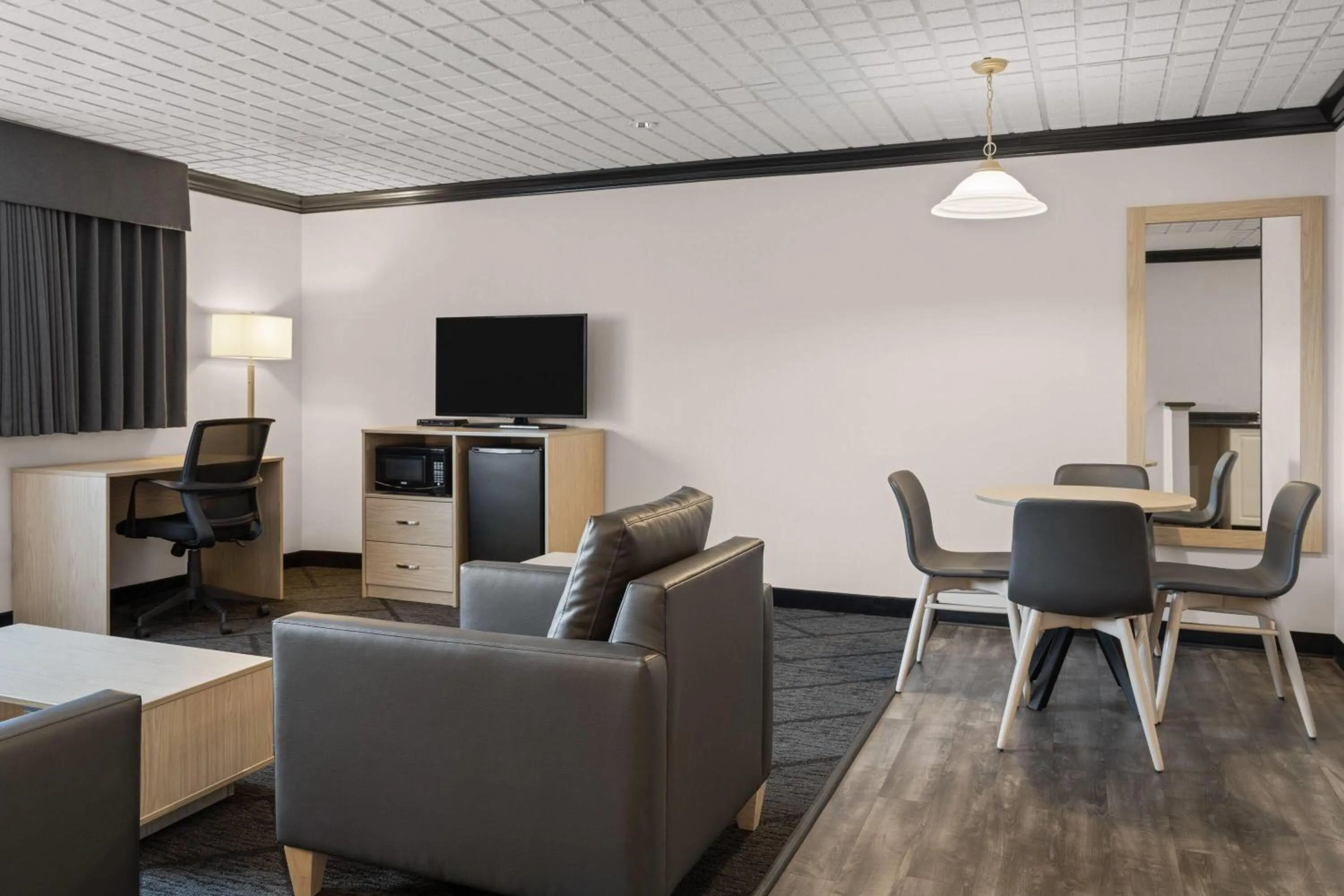 Photo of the whole room in Sternwheeler Hotel & Conference Centre, Trademark by Wyndham