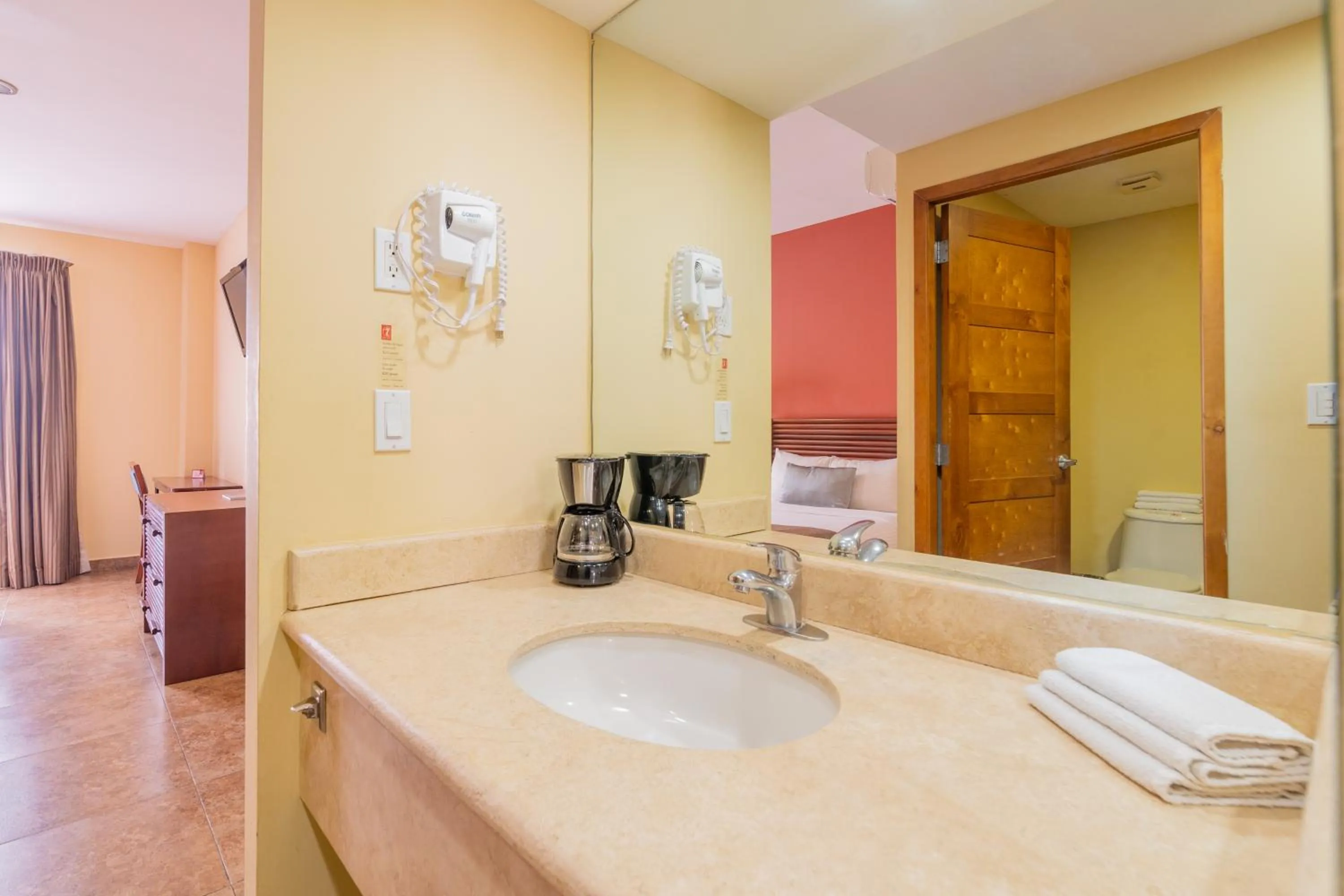 Bathroom in Seven Crown La Paz Centro Historico