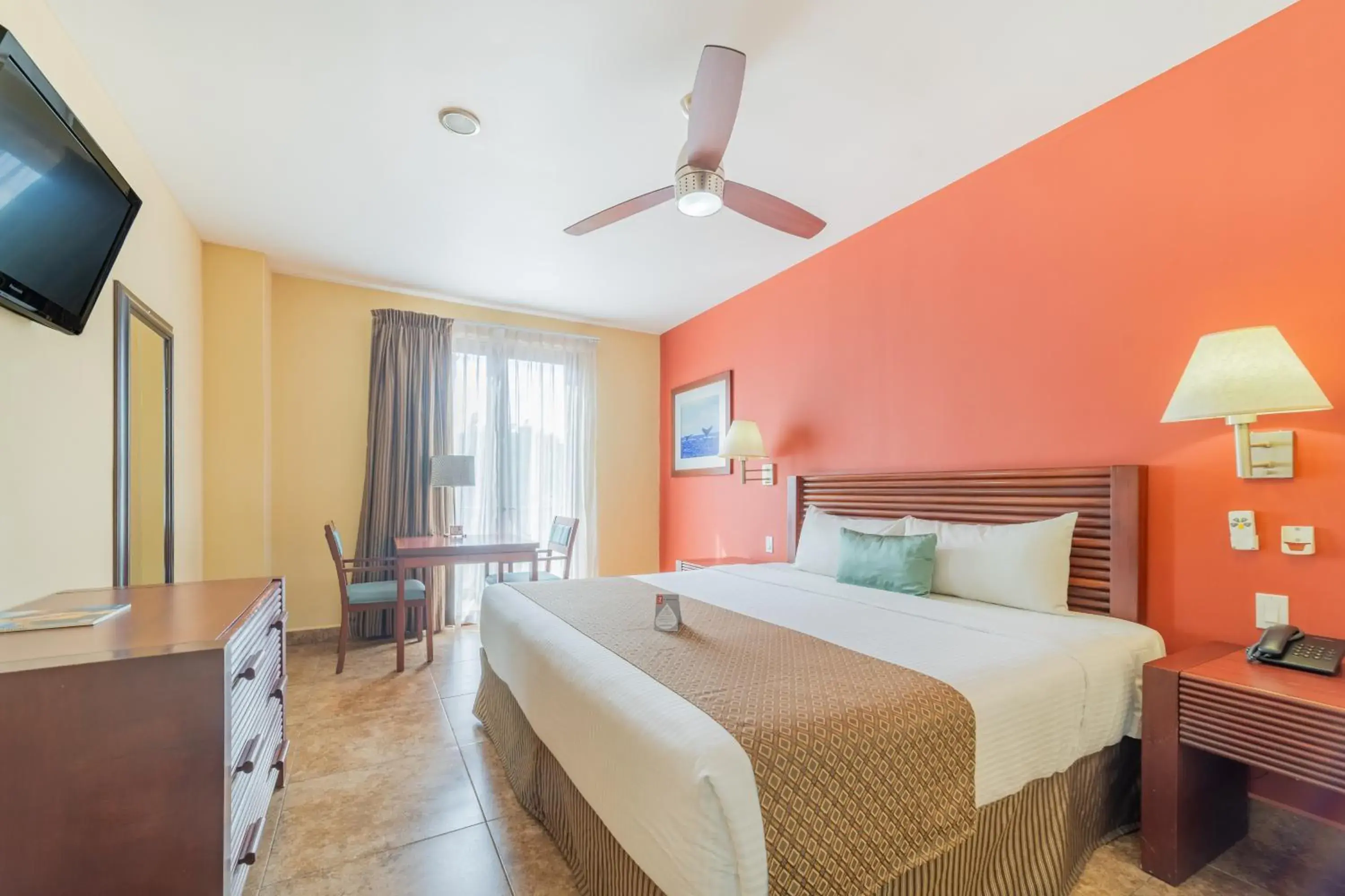 King Room in Seven Crown La Paz Centro Historico King Room in Seven Crown La Paz Centro Historico