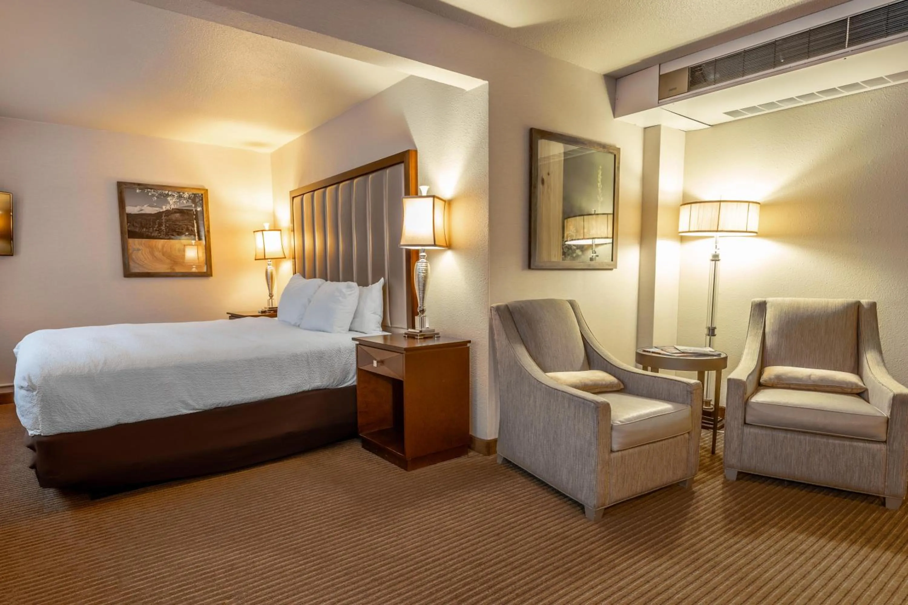 Bed in Westmark Fairbanks Hotel and Conference Center