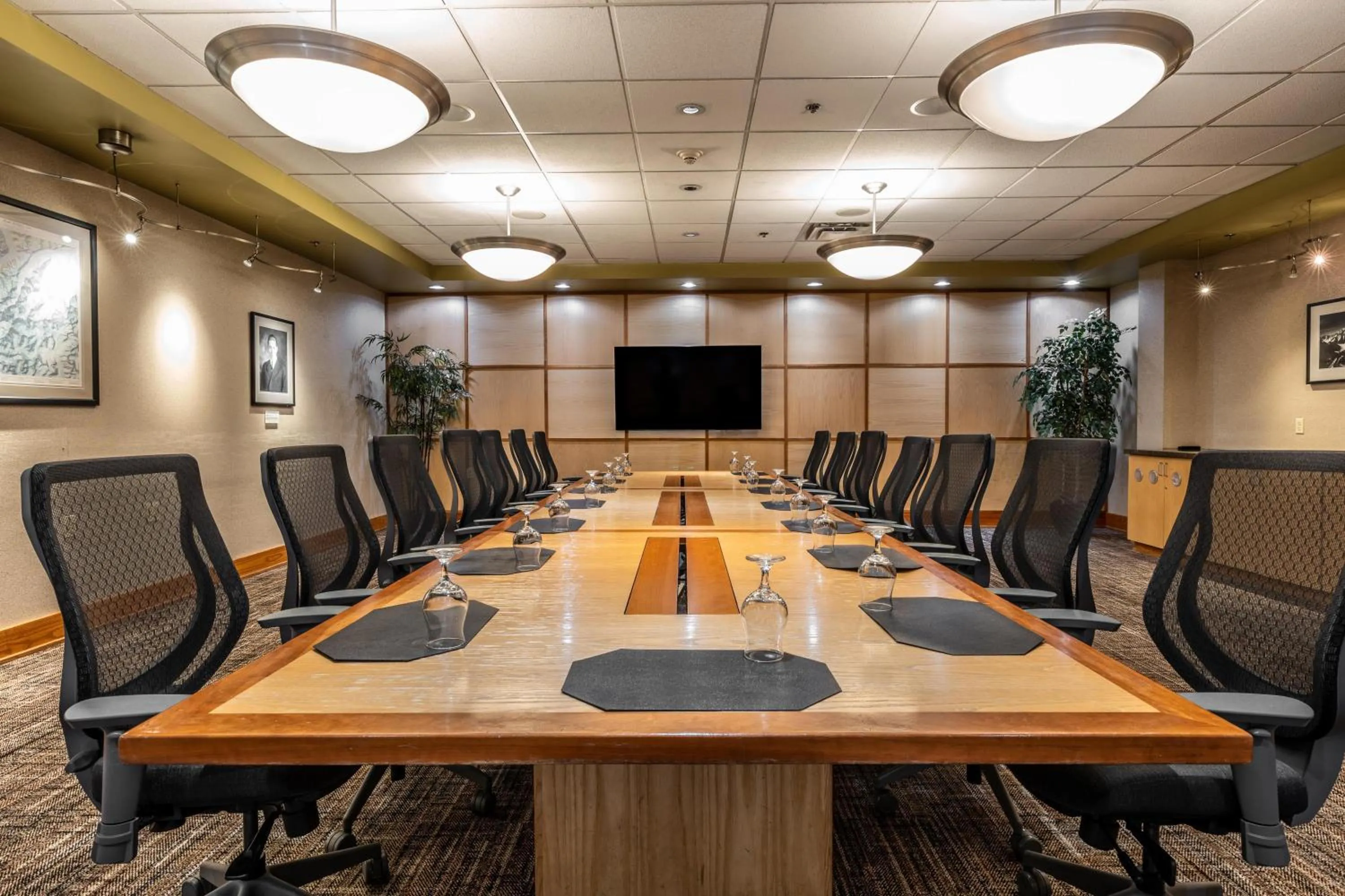 Meeting/conference room in Westmark Fairbanks Hotel and Conference Center