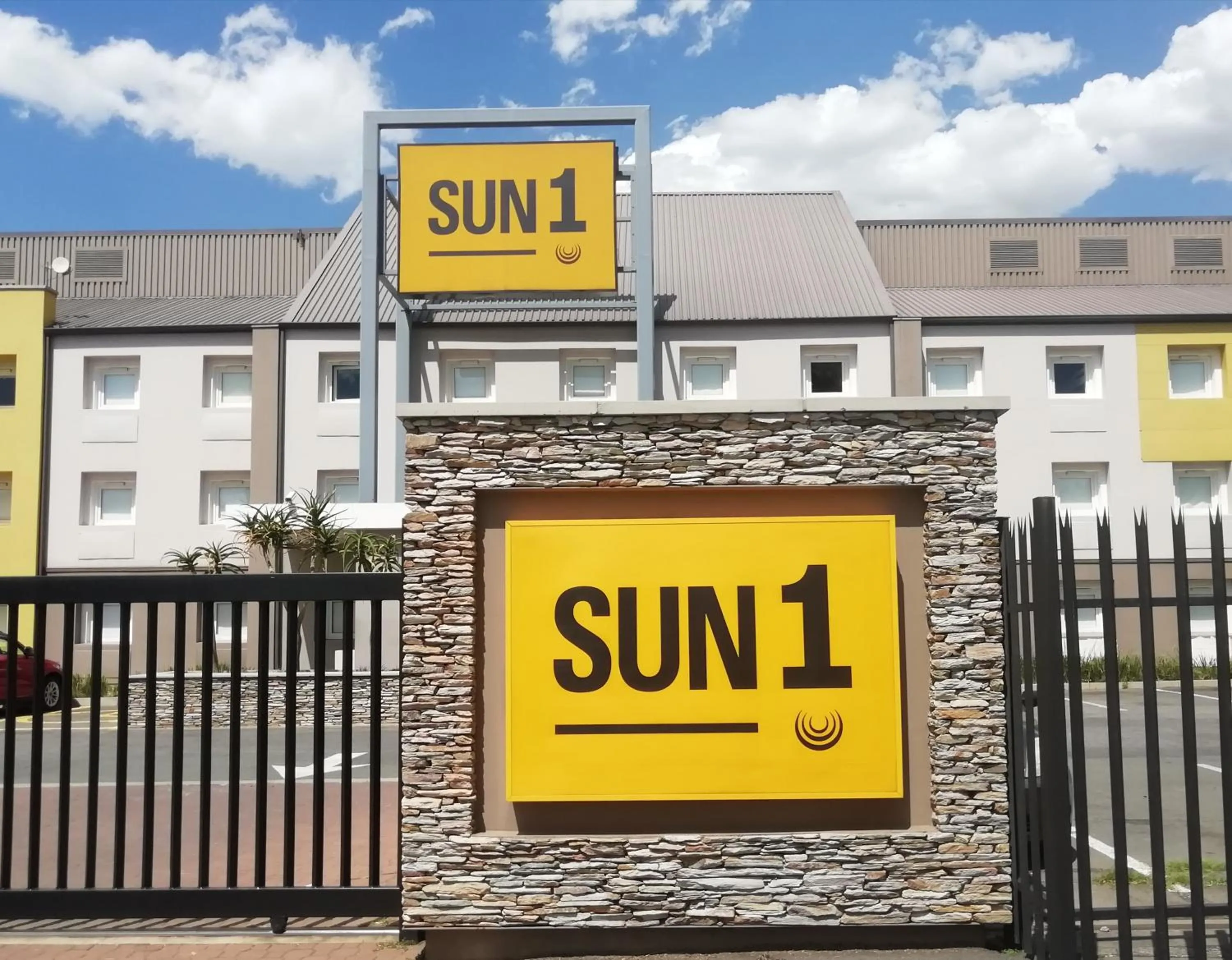 Property logo or sign in SUN1 ALBERTON