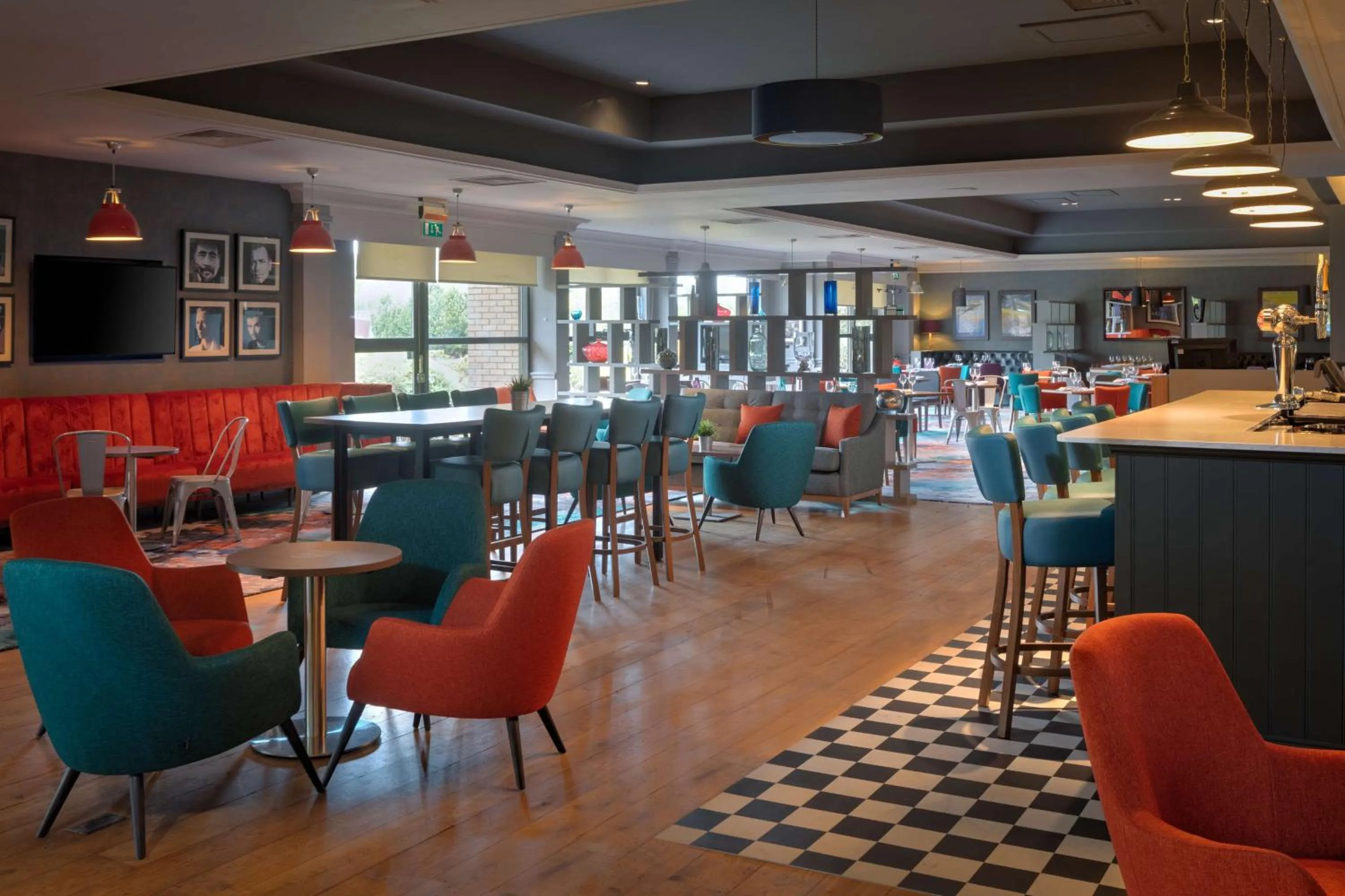 Restaurant/places to eat in DoubleTree by Hilton Edinburgh Airport