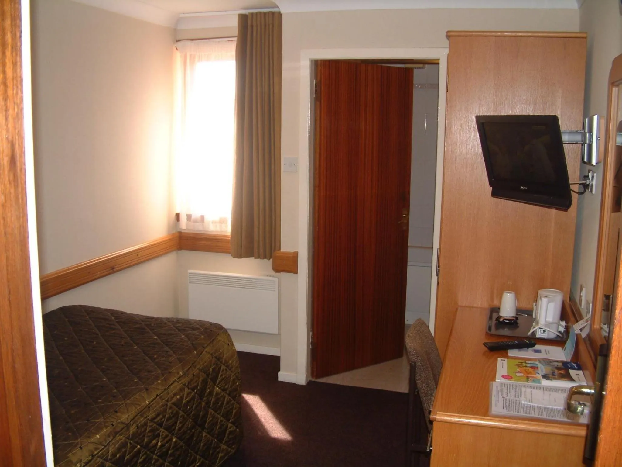 Photo of the whole room in Best Western Kings Manor