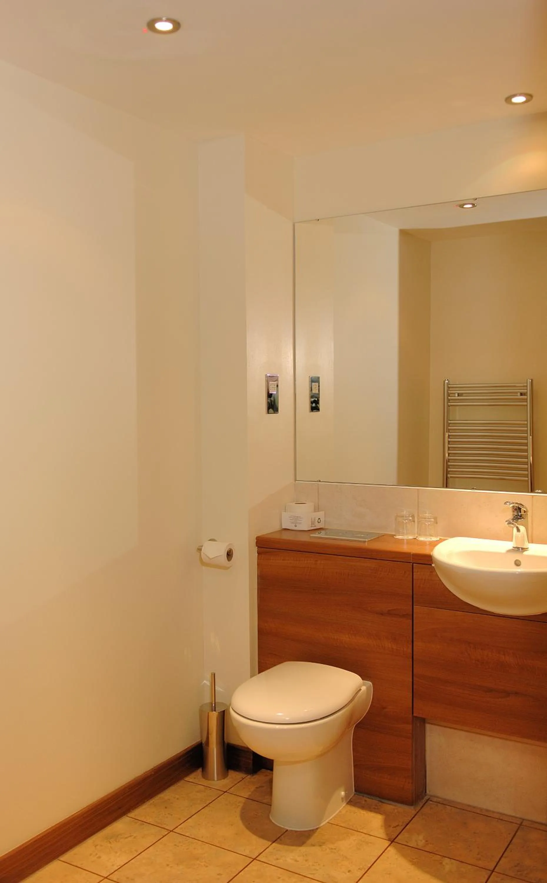 Bathroom in Best Western Kings Manor