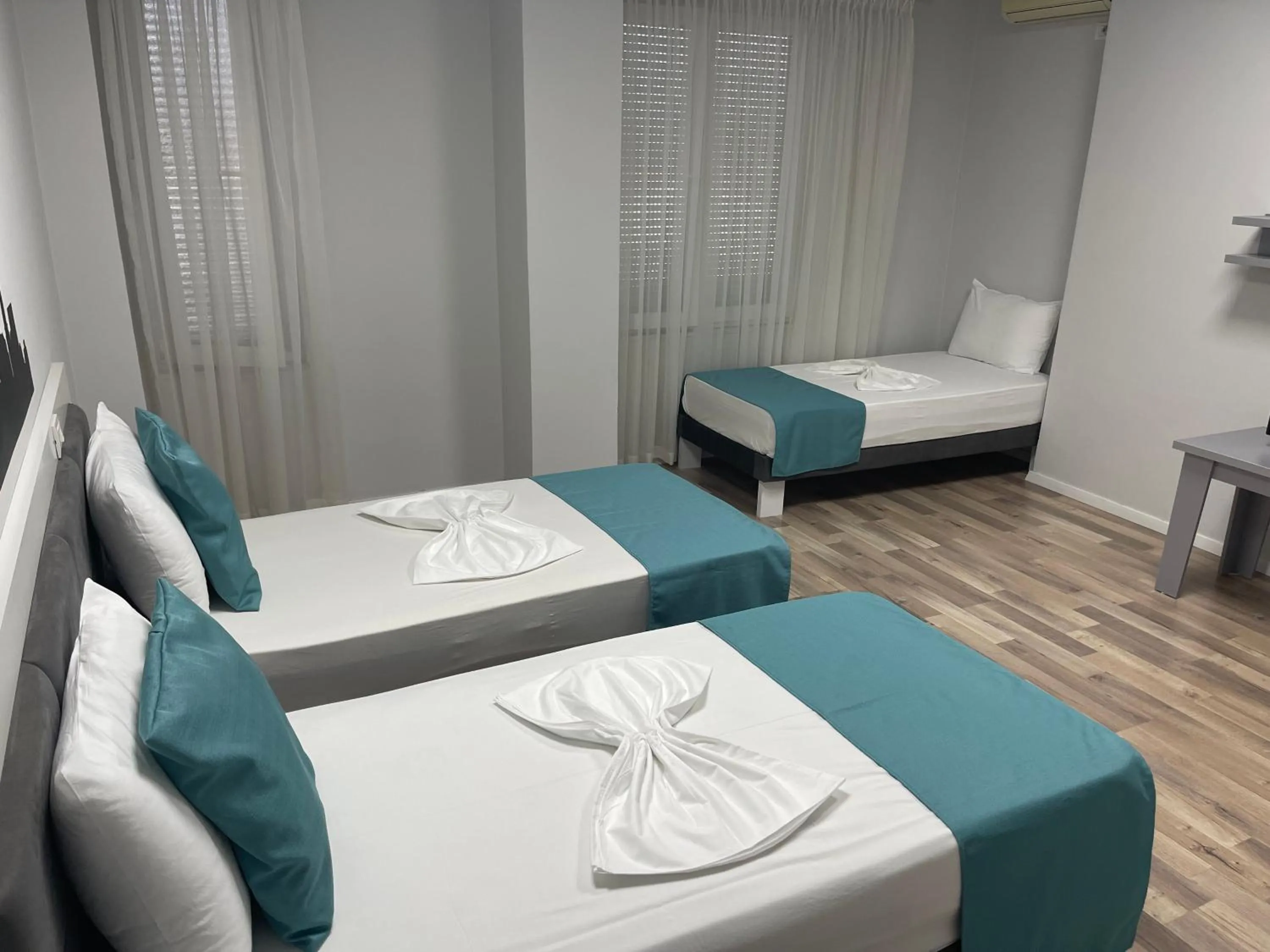Basic Triple Room in Hotel New York
