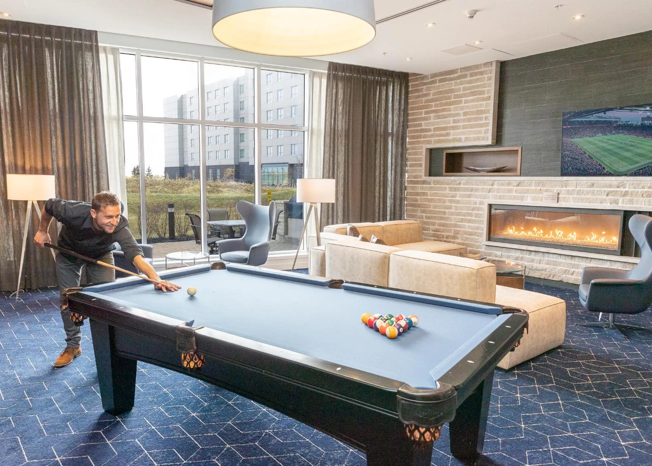 Billiard in Courtyard by Marriott Calgary Airport