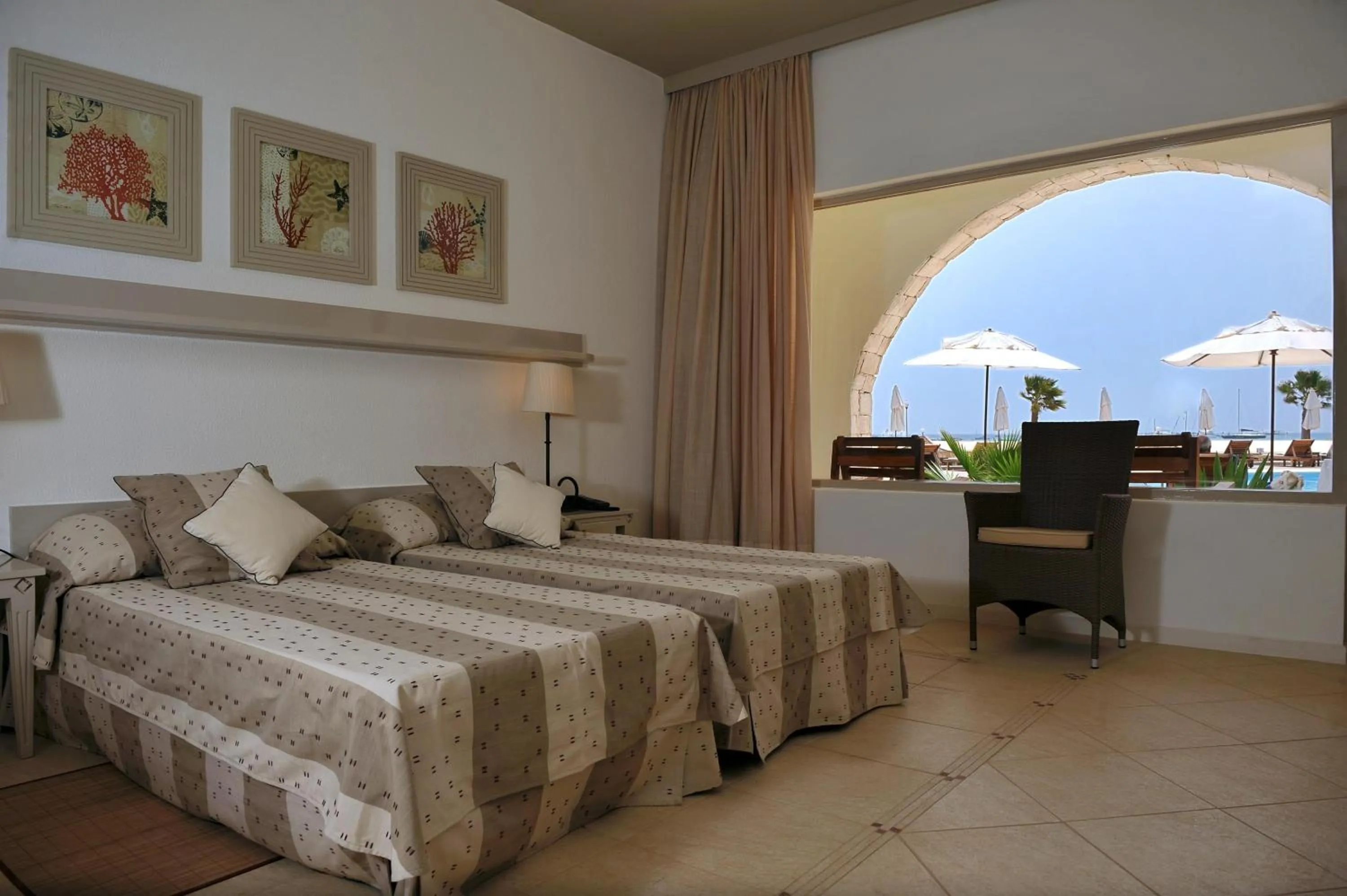 Balcony/Terrace, Bed in Hotel Morabeza