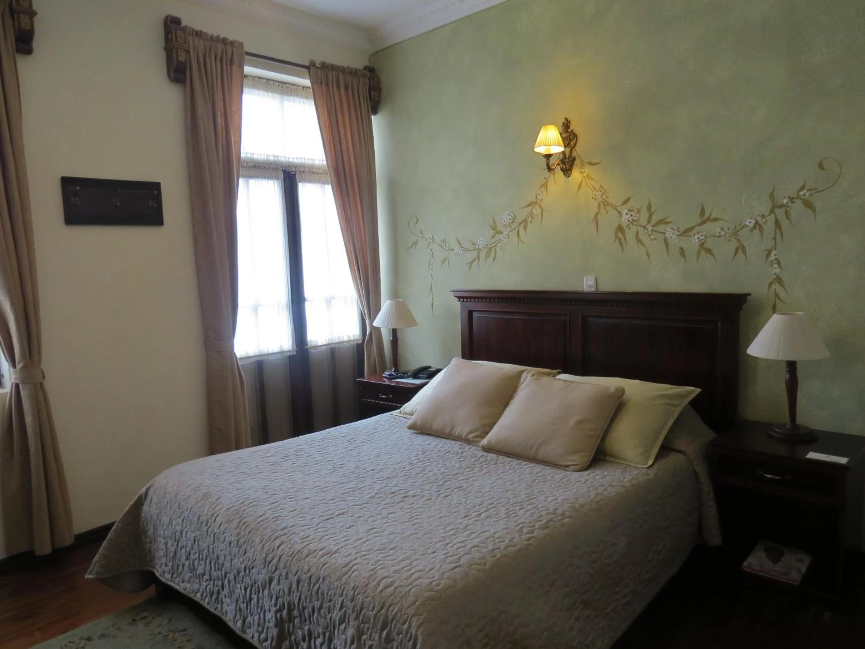 Photo of the whole room, Bed in Hotel Casa San Rafael