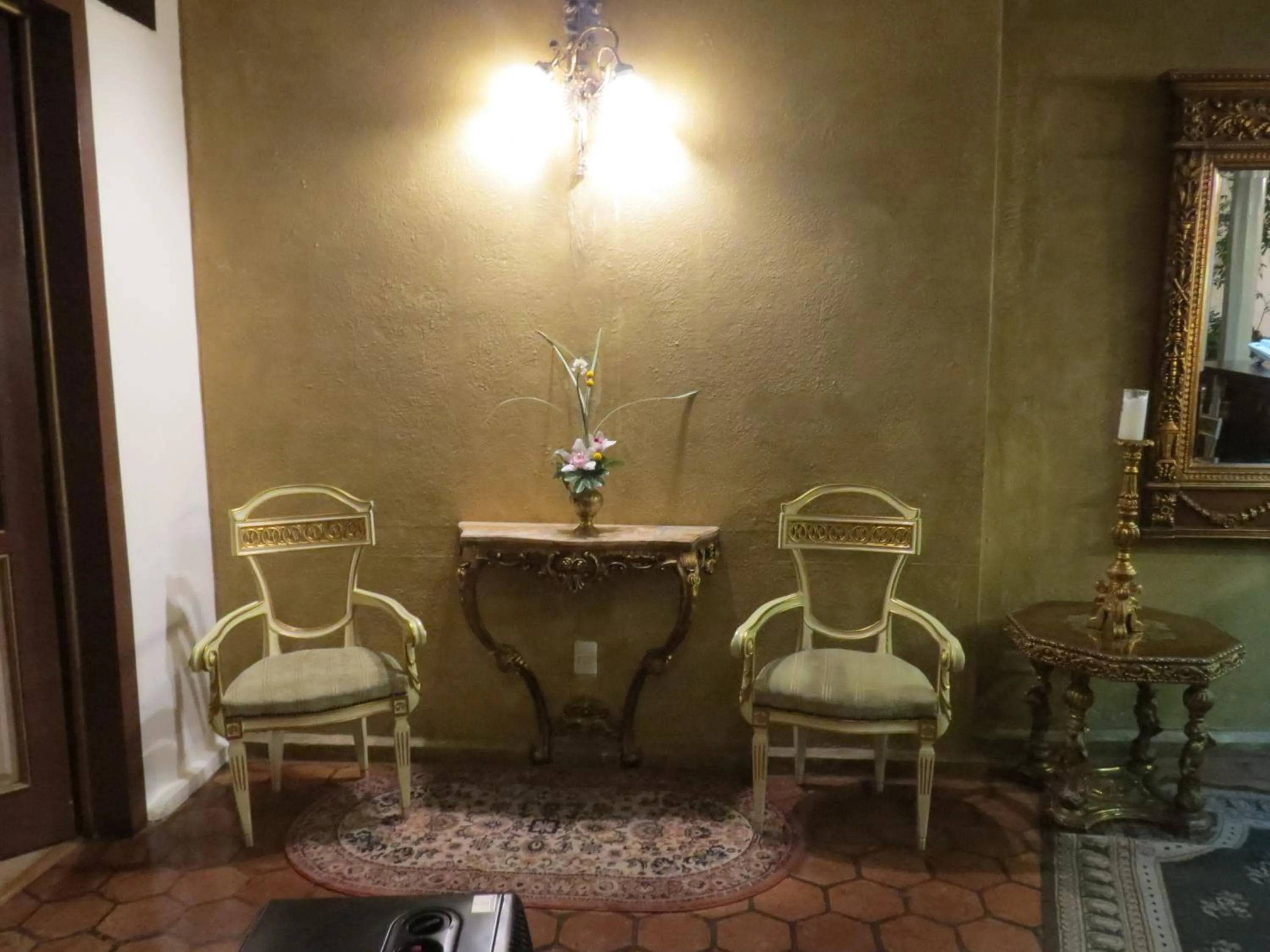 Night in Hotel Casa San Rafael