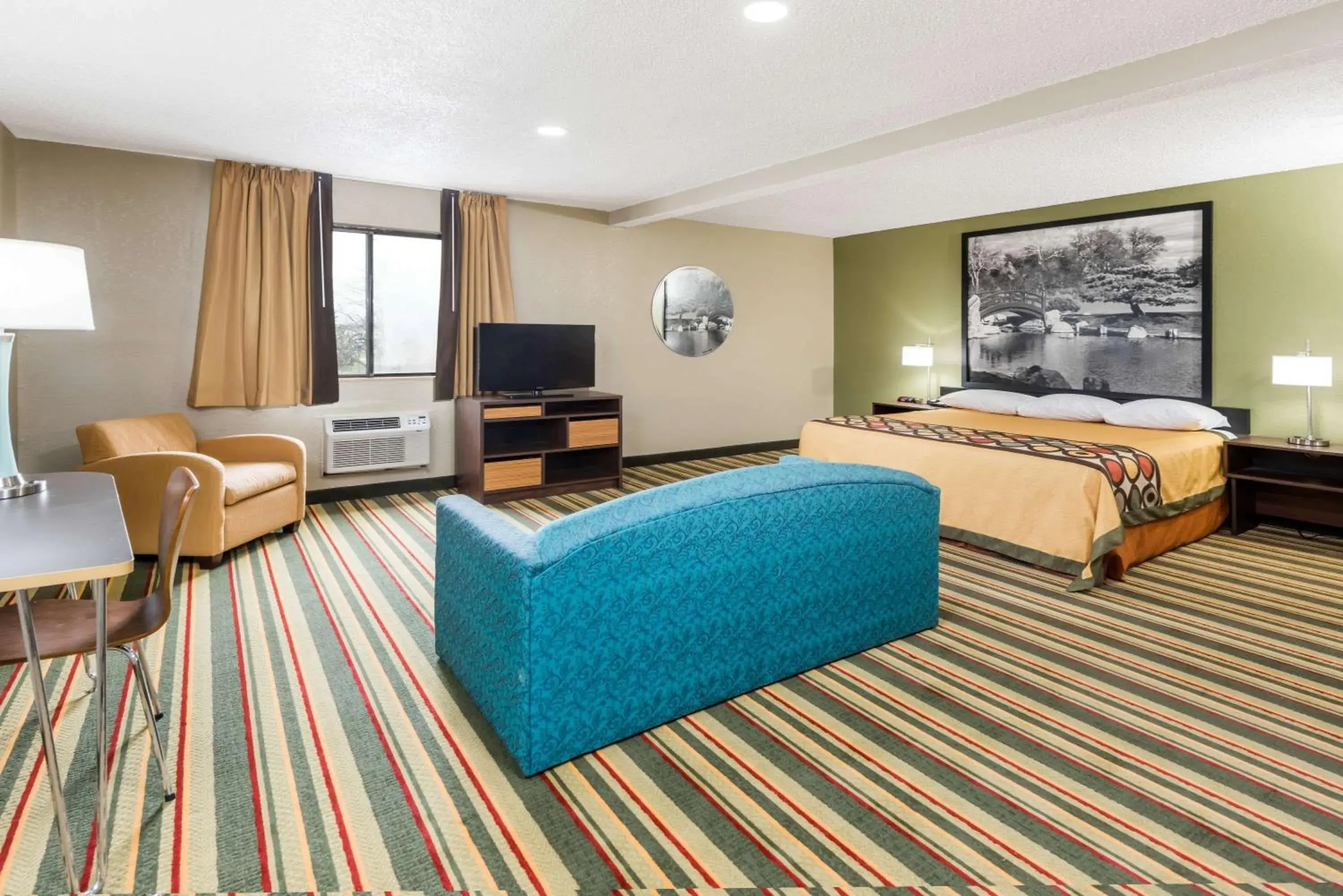 Photo of the whole room, Bed in Super 8 by Wyndham Bloomington Normal Photo of the whole room, Bed in Super 8 by Wyndham Bloomington Normal