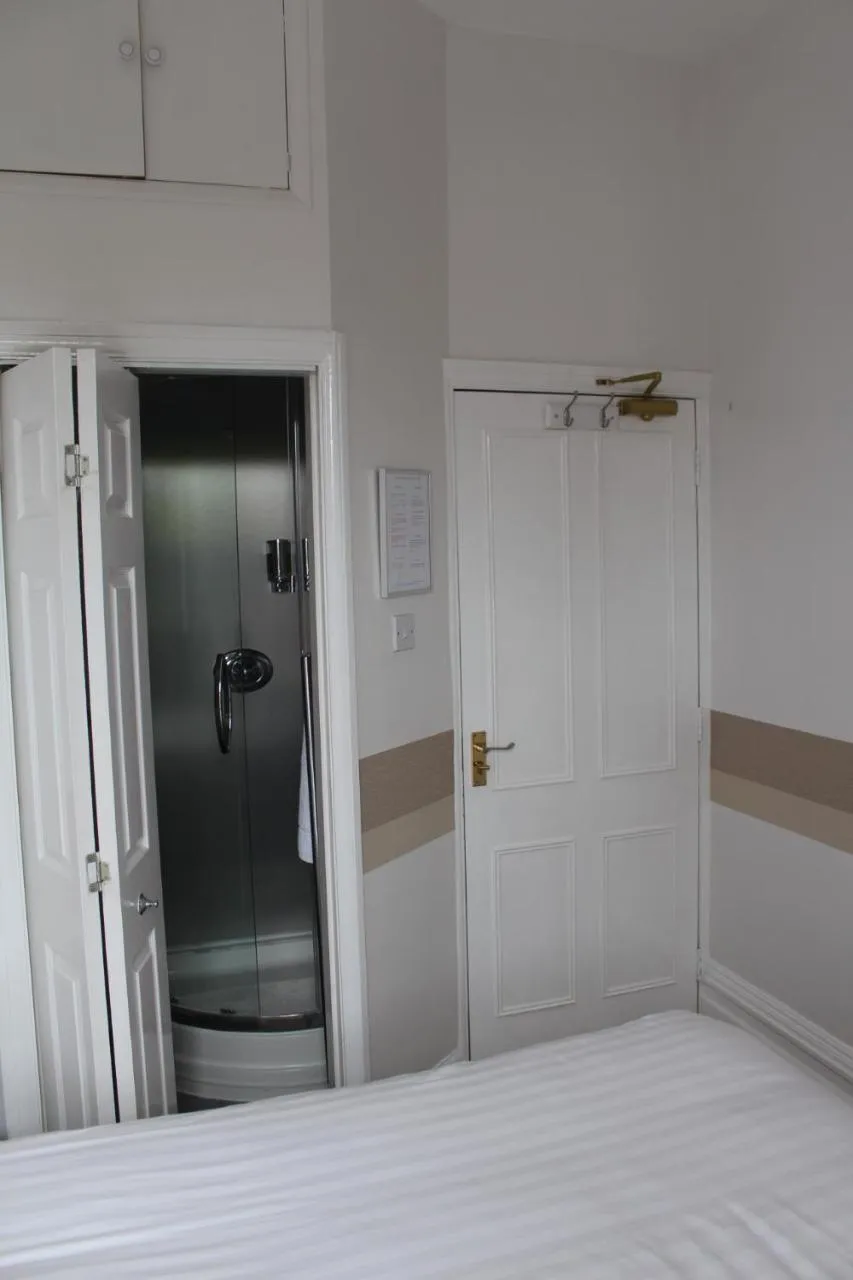 Bathroom in Grange Lodge