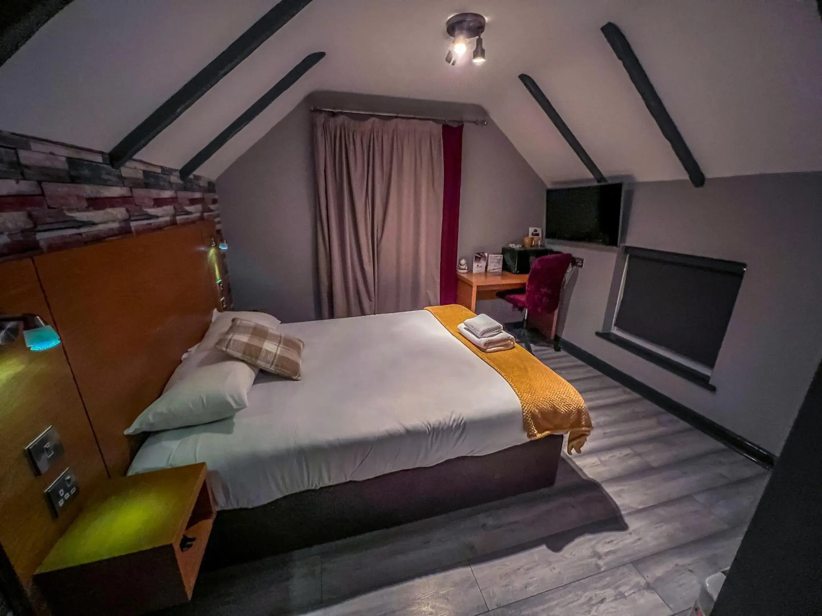 Bedroom, Bed in Twenty Hotel and Bar Bedroom, Bed in Twenty Hotel and Bar