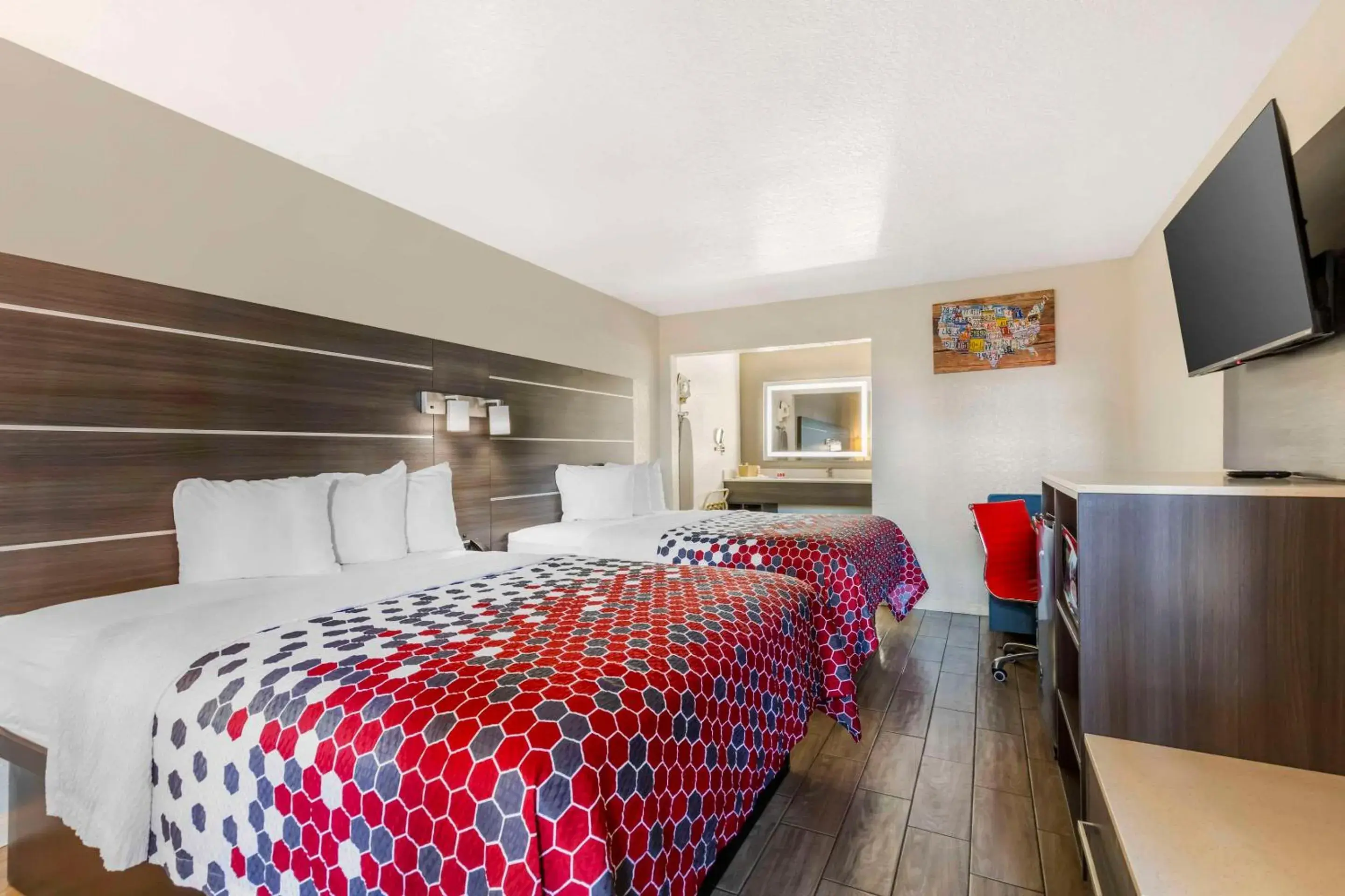 Queen Room with Two Queen Beds - Non-Smoking in Econo Lodge Inn & Suites Near Lackland AFB Queen Room with Two Queen Beds - Non-Smoking in Econo Lodge Inn & Suites Near Lackland AFB