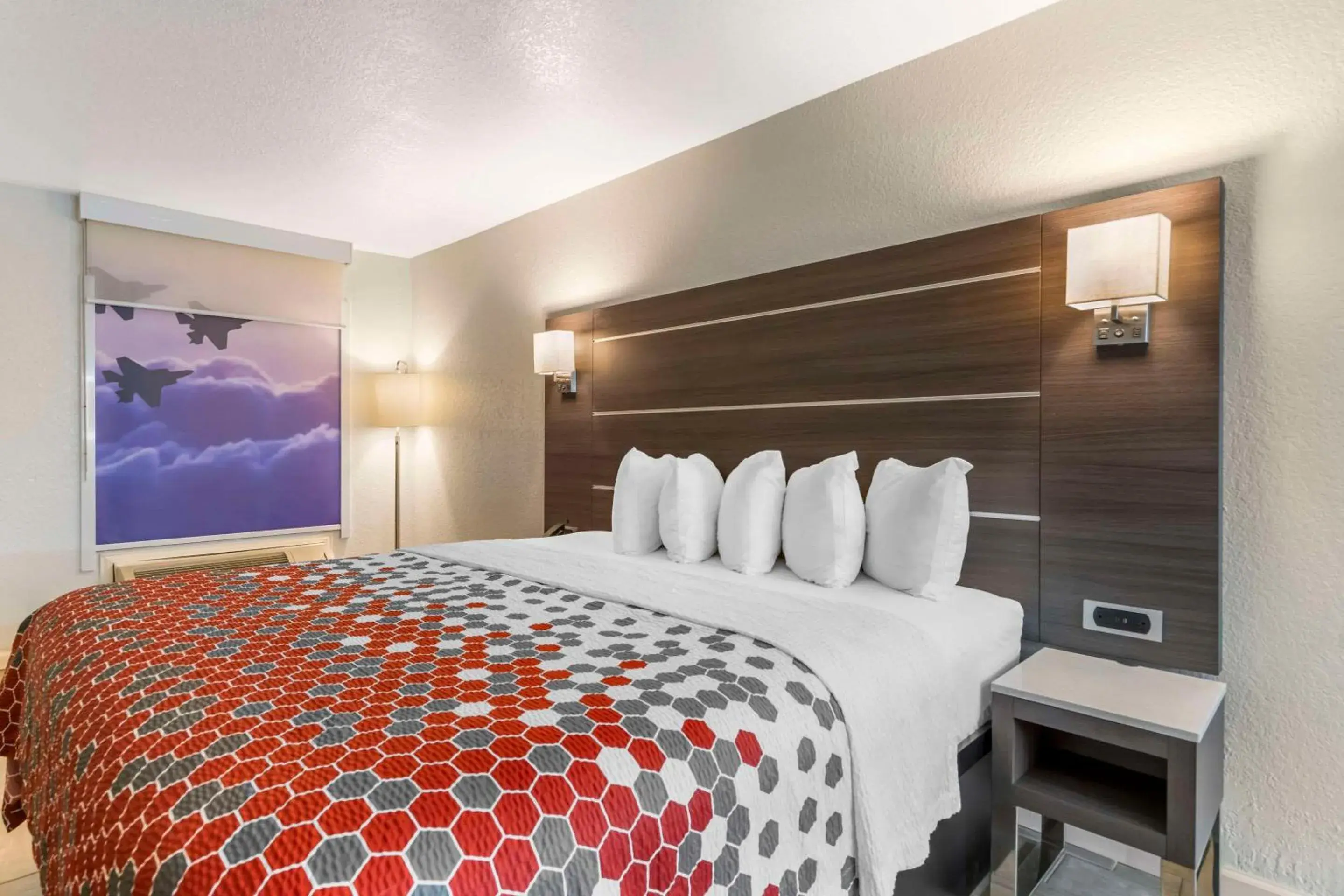 King Room - Non-Smoking in Econo Lodge Inn & Suites Near Lackland AFB King Room - Non-Smoking in Econo Lodge Inn & Suites Near Lackland AFB