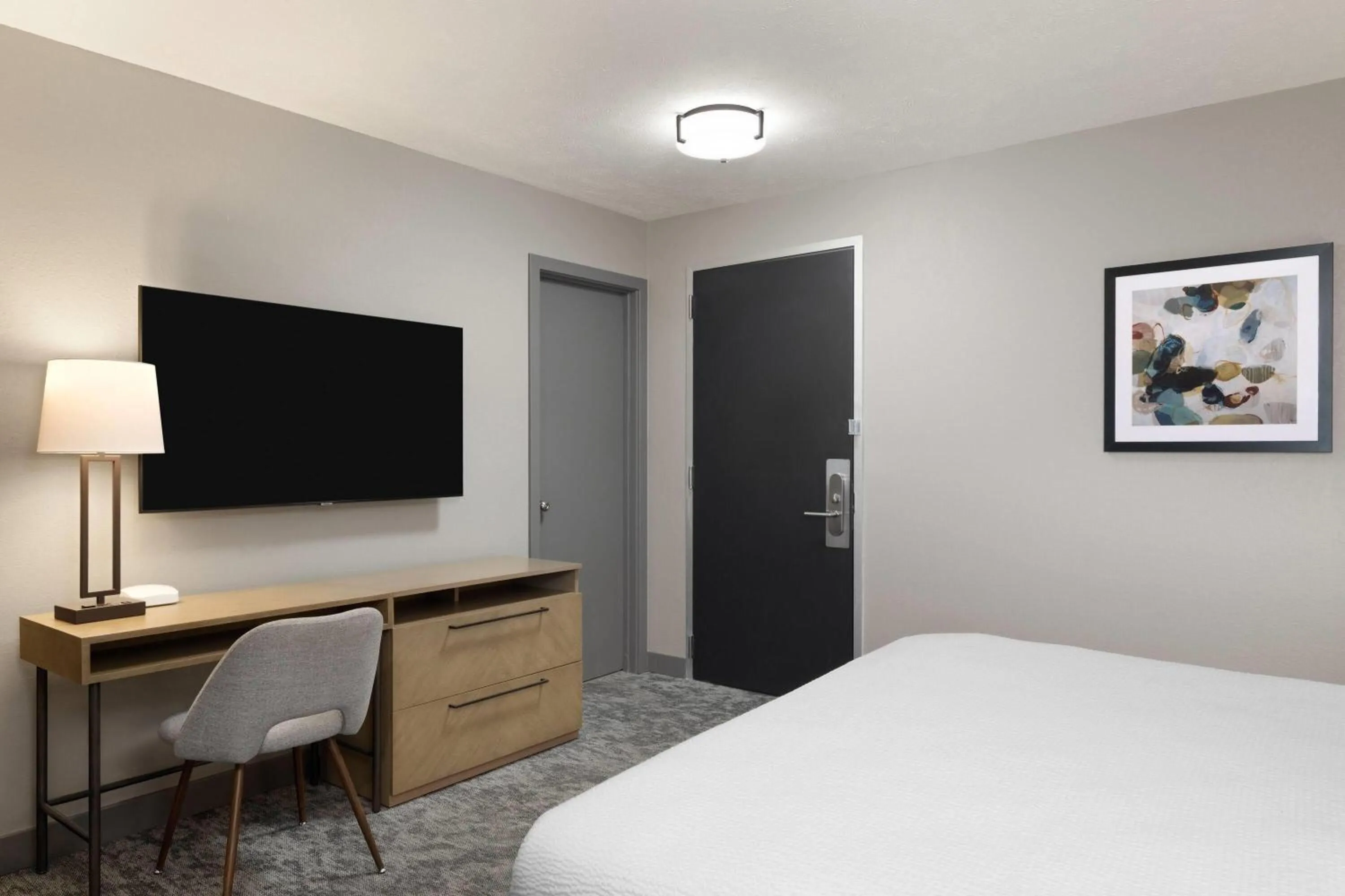 Photo of the whole room, Bed in Eastland Suites Hotel & Conference Ctr, Trademark by Wyndham