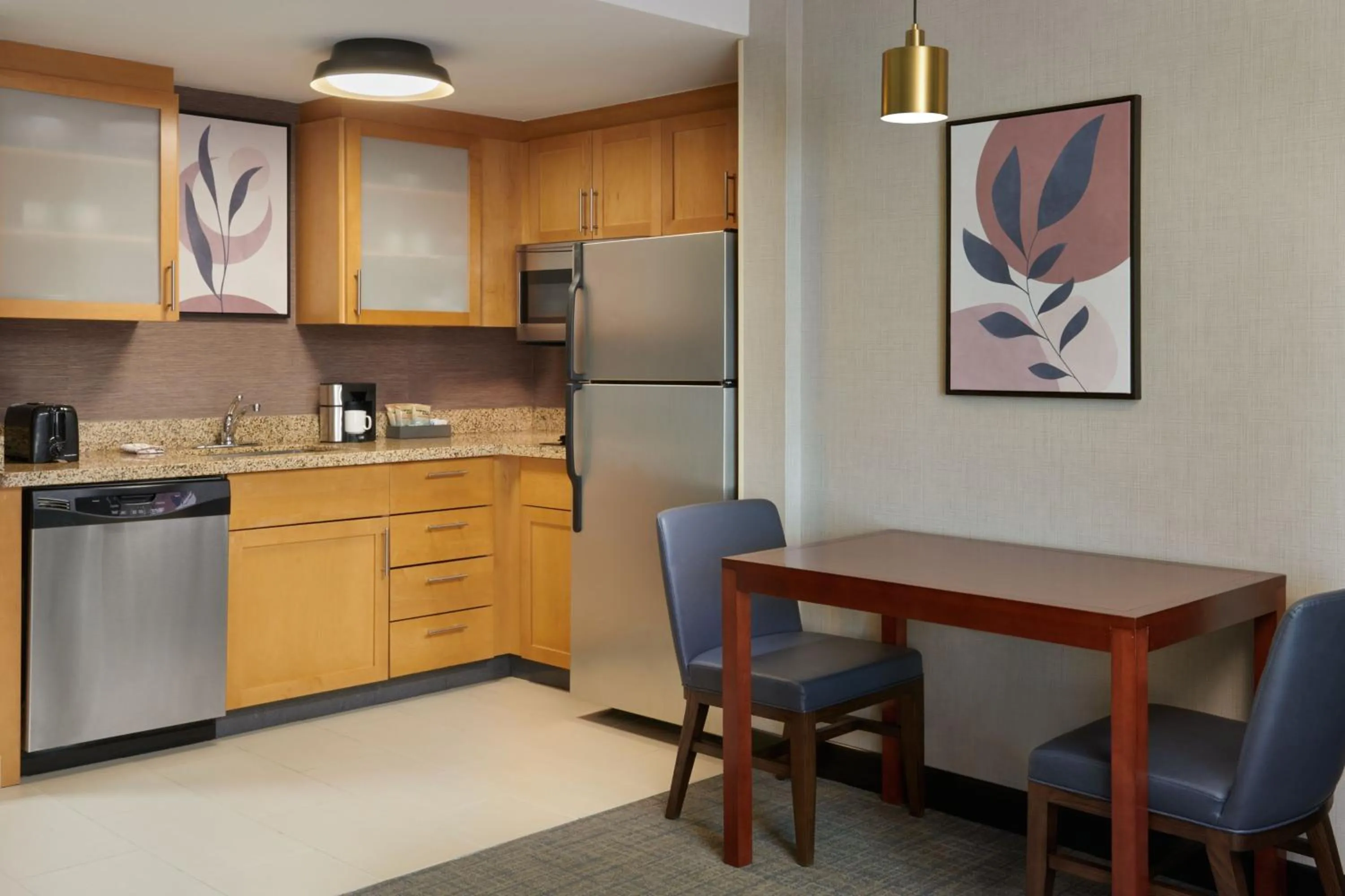 Kitchen or kitchenette in Residence Inn by Marriott Calgary Airport