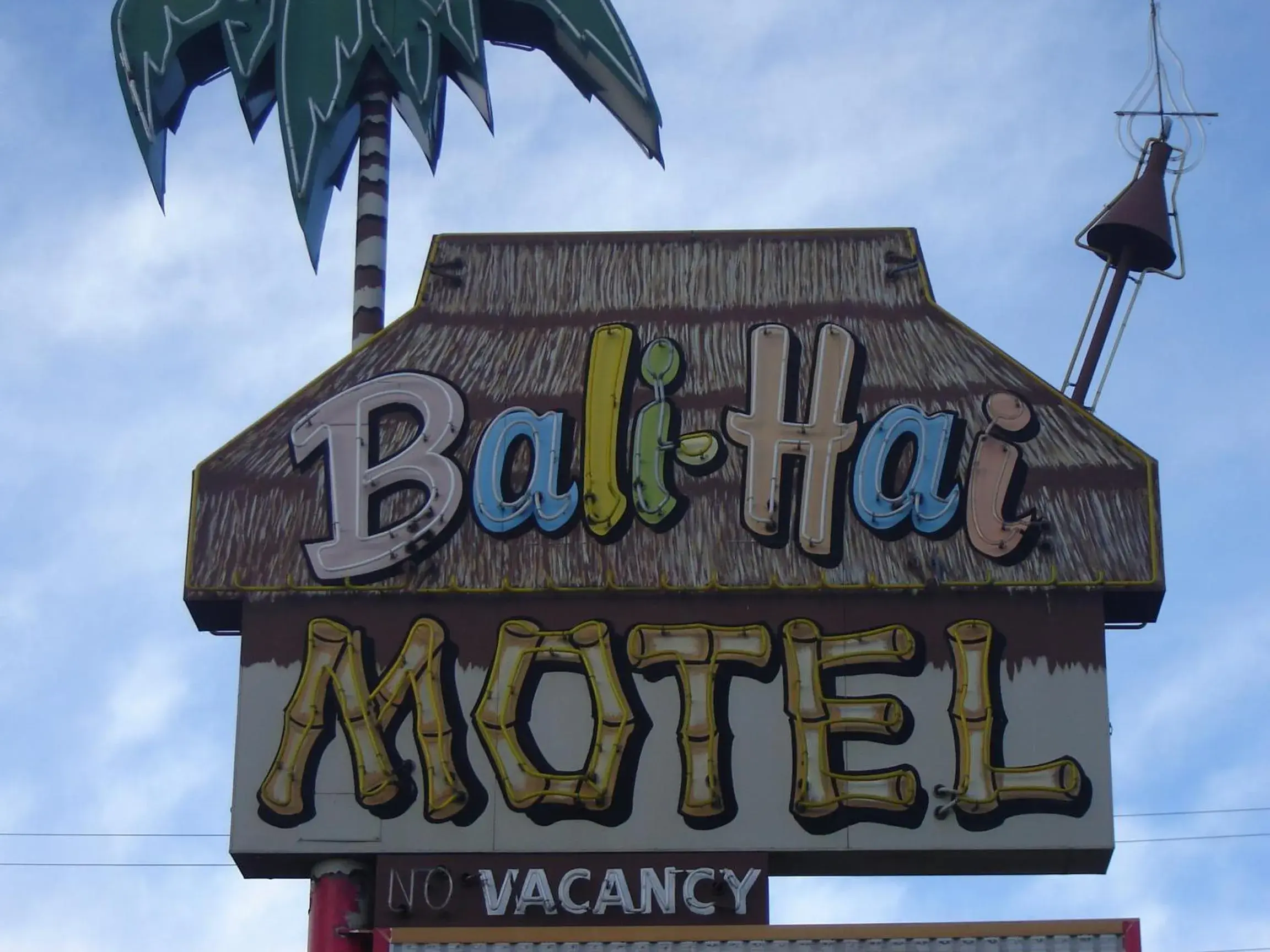 Facade/entrance, Property Logo/Sign in Bali Hai Motel