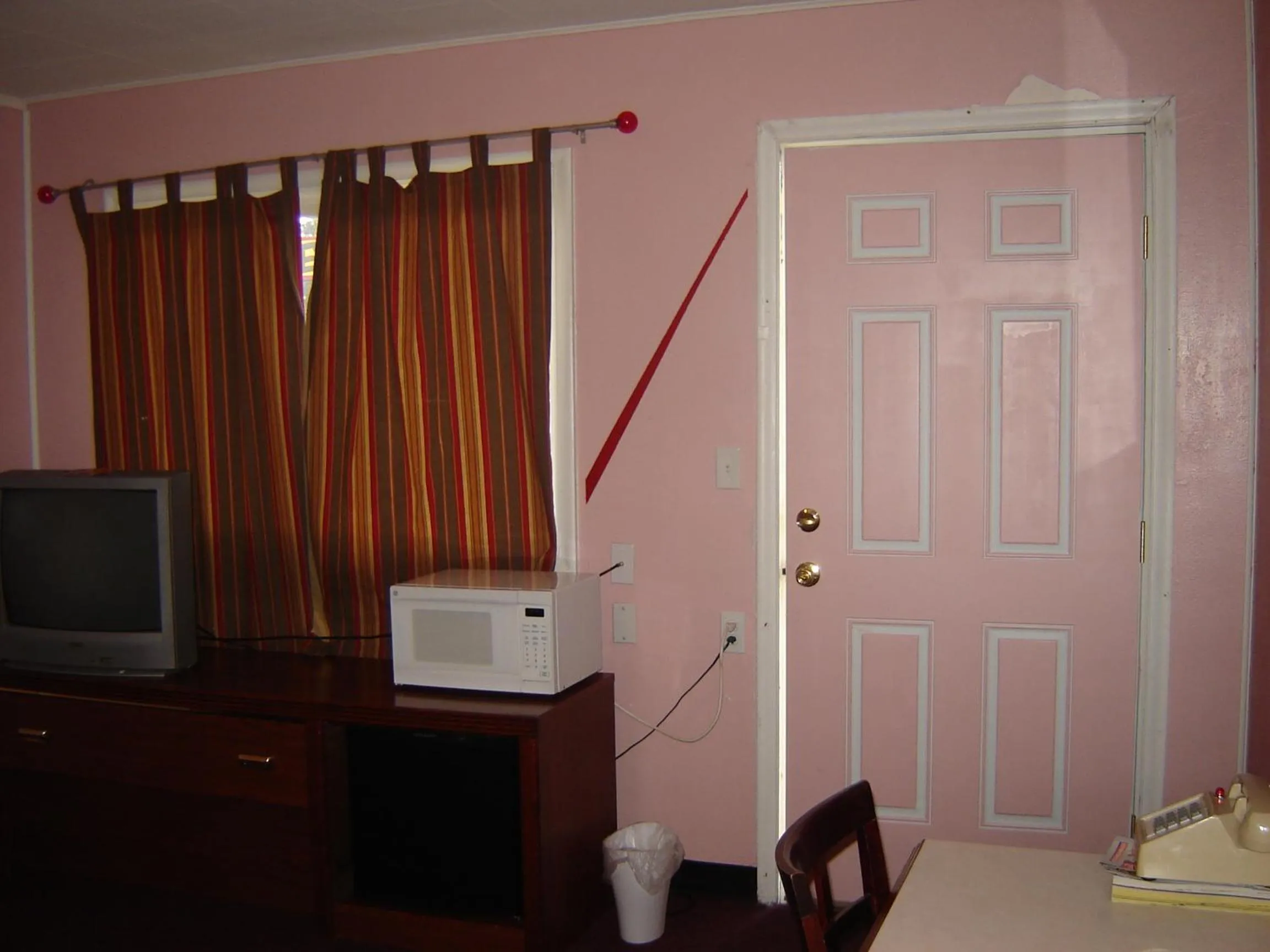 Photo of the whole room in Bali Hai Motel