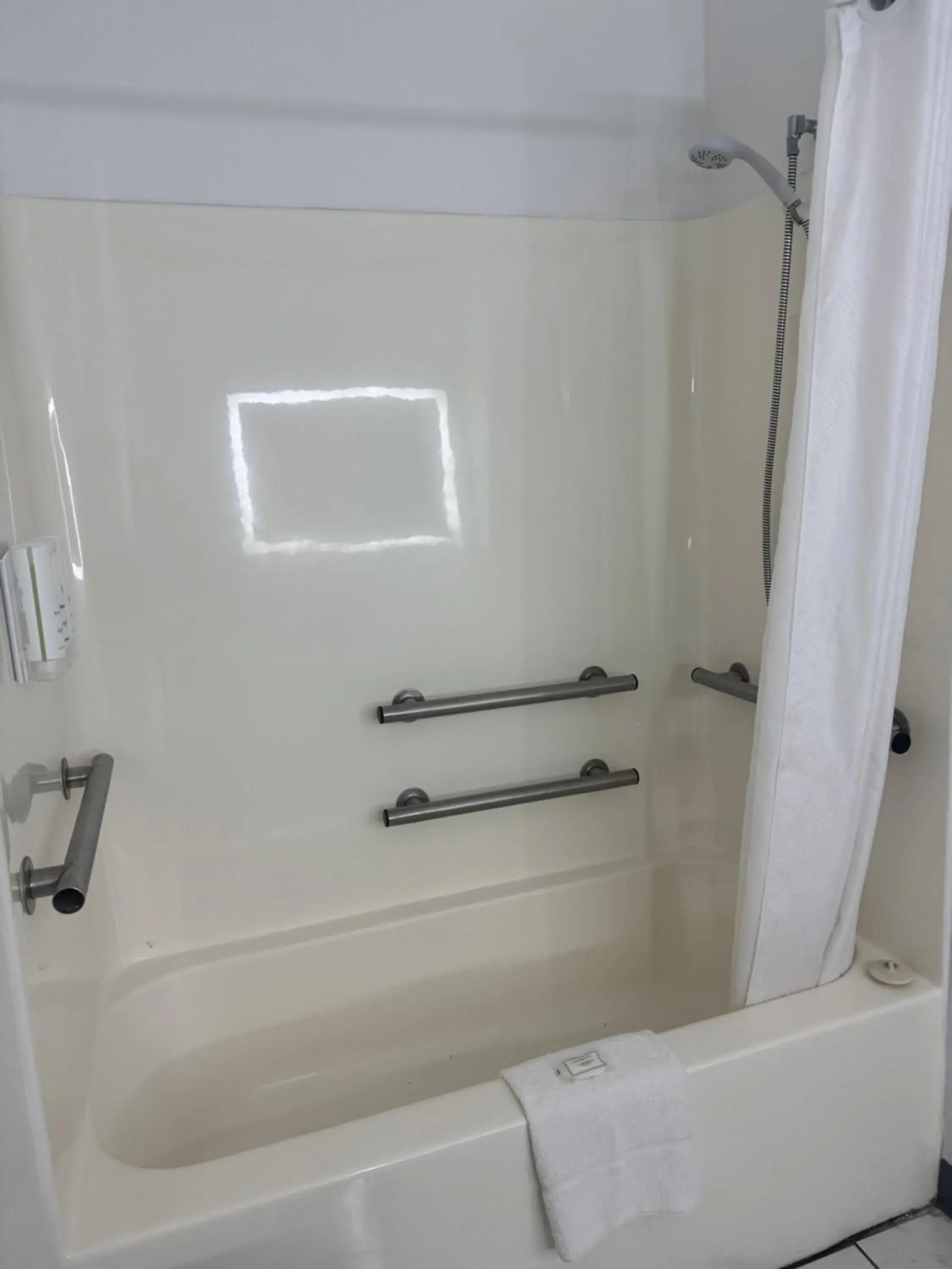 Queen Room with Two Queen Beds - Disability Access in Country Inn & Suites by Radisson, Bloomington-Normal West, IL Queen Room with Two Queen Beds - Disability Access in Country Inn & Suites by Radisson, Bloomington-Normal West, IL